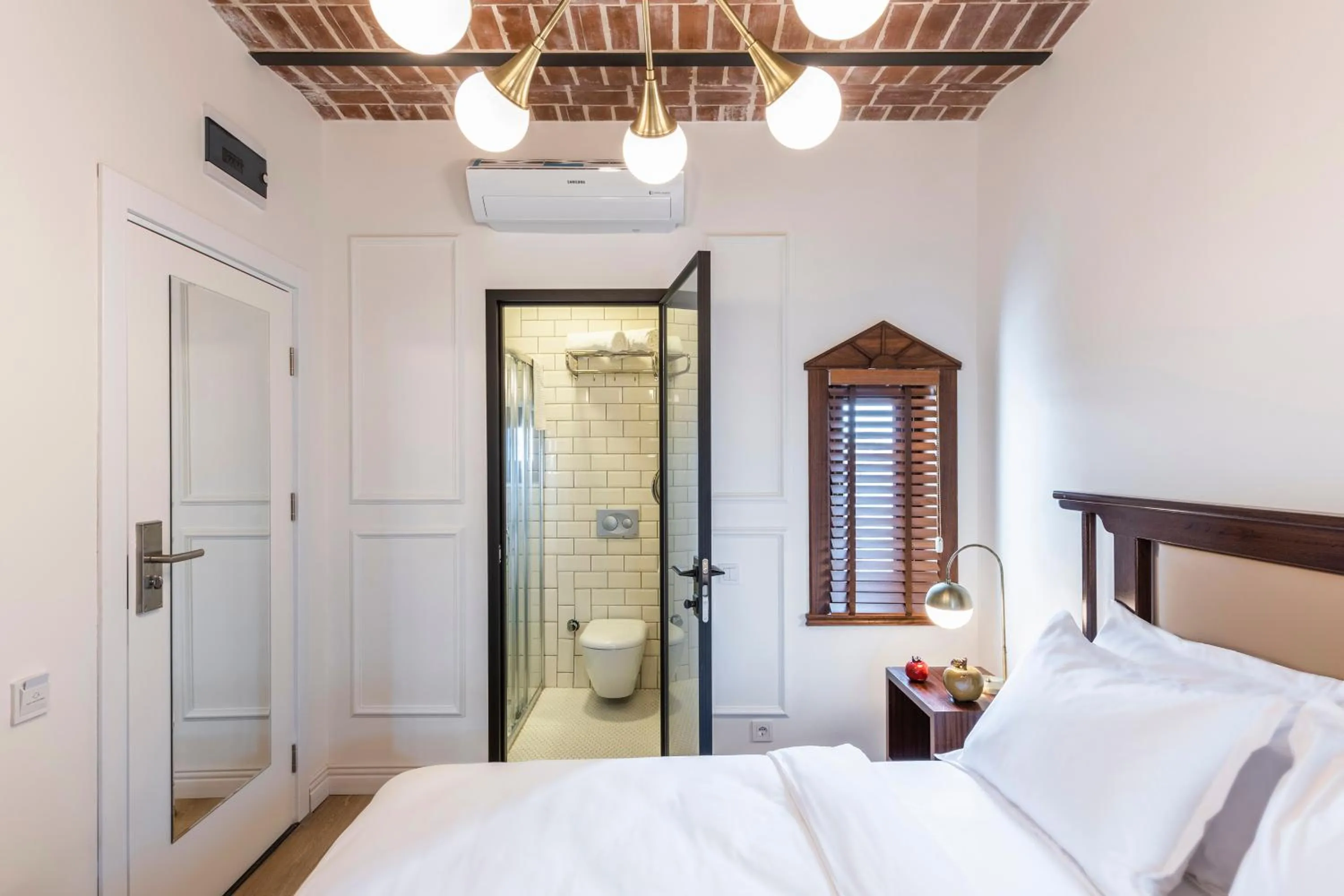 Bed in PeraNox Boutique Hotel