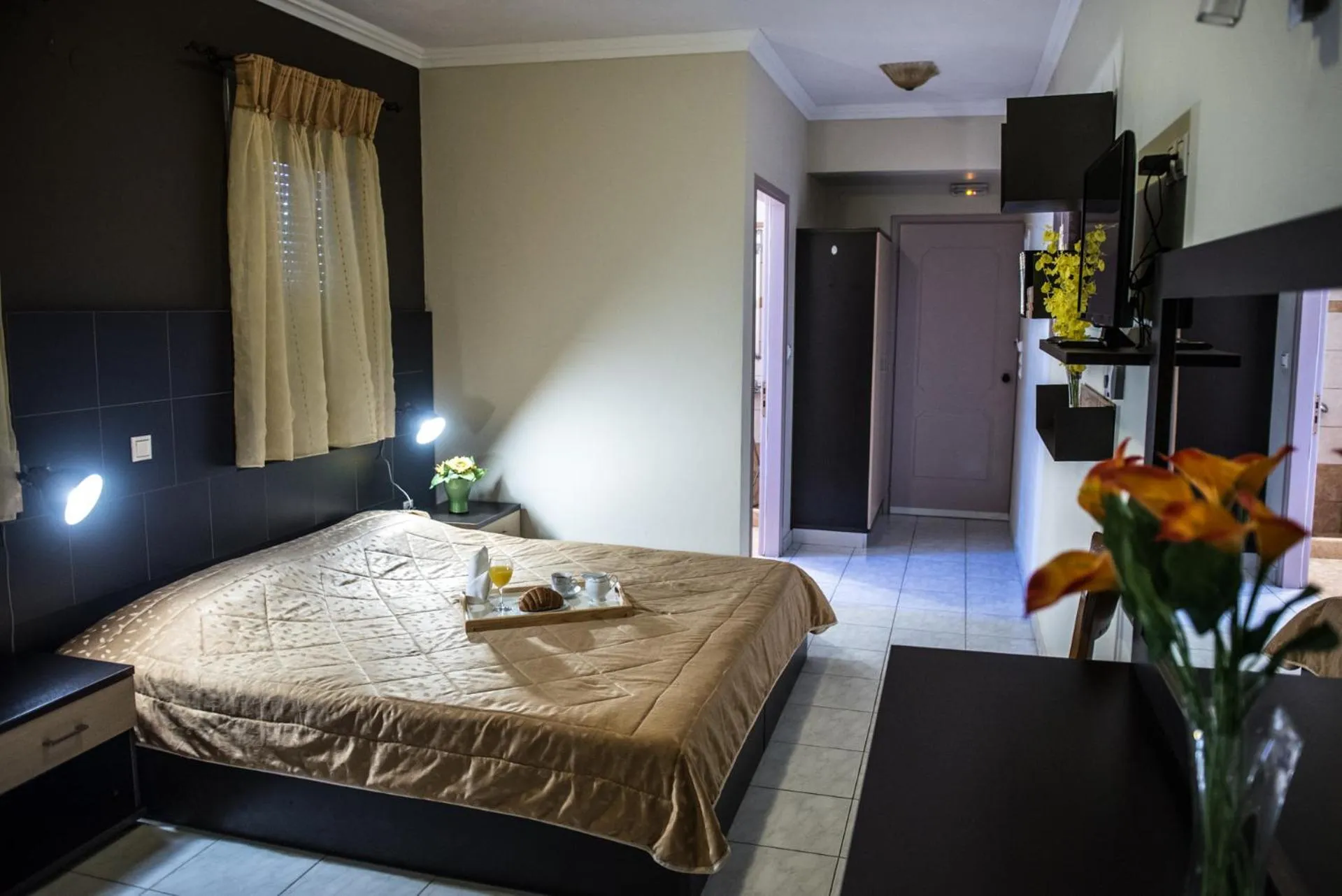 Bed in sozos inn hotel vonitsa