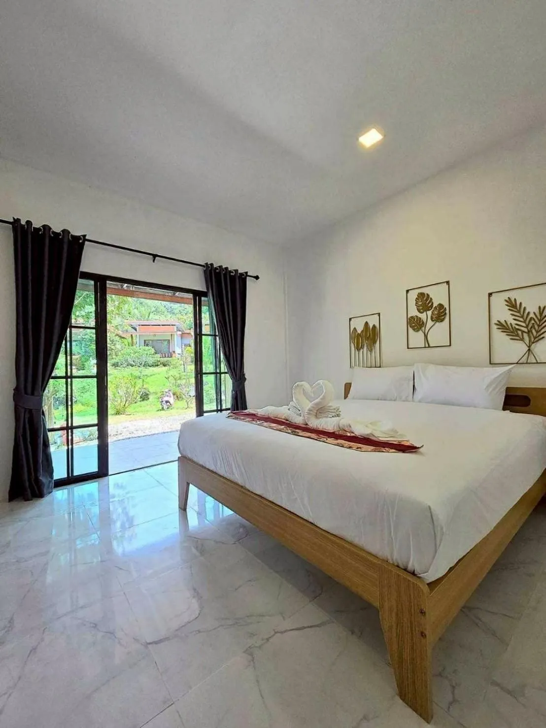 Bed in Phurin Thara Resort