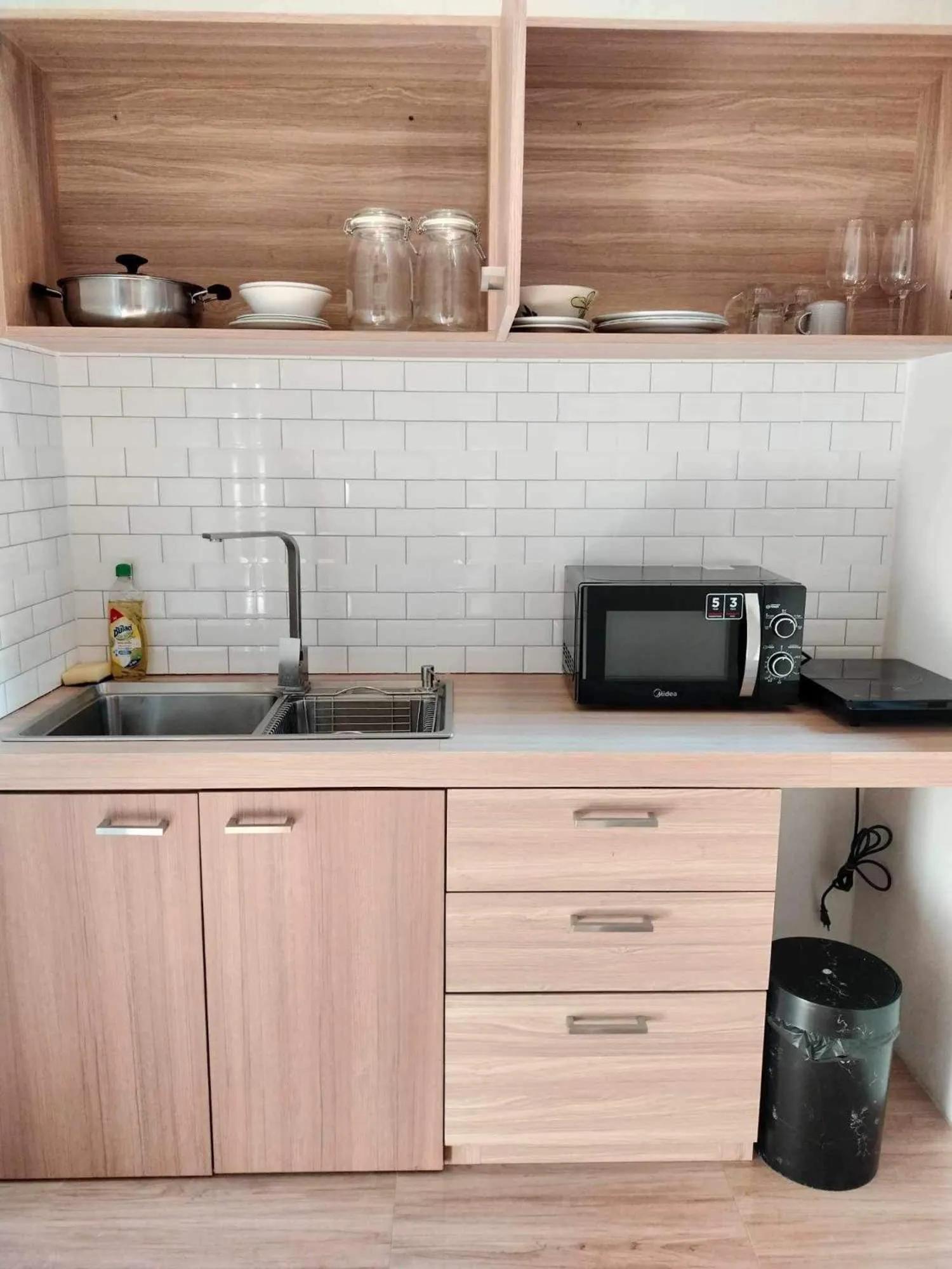 Kitchen or kitchenette in Phurin Thara Resort