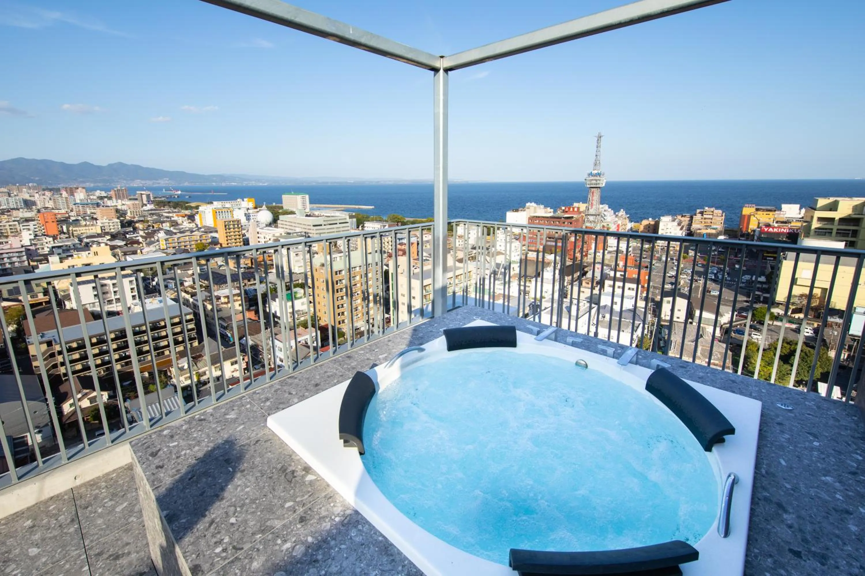 Hot Tub in AMANEK Beppu YULA-RE