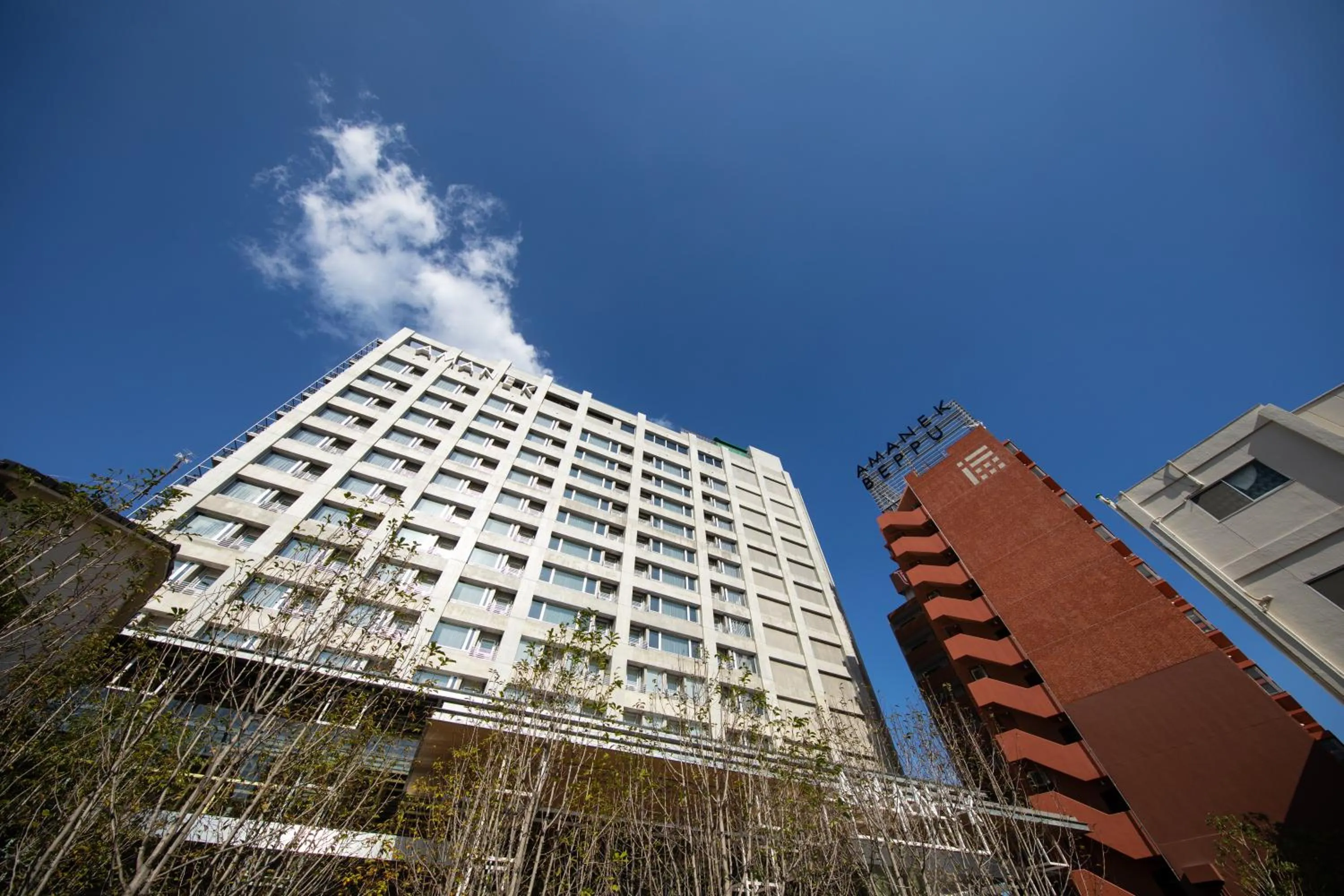 Property building in AMANEK Beppu YULA-RE