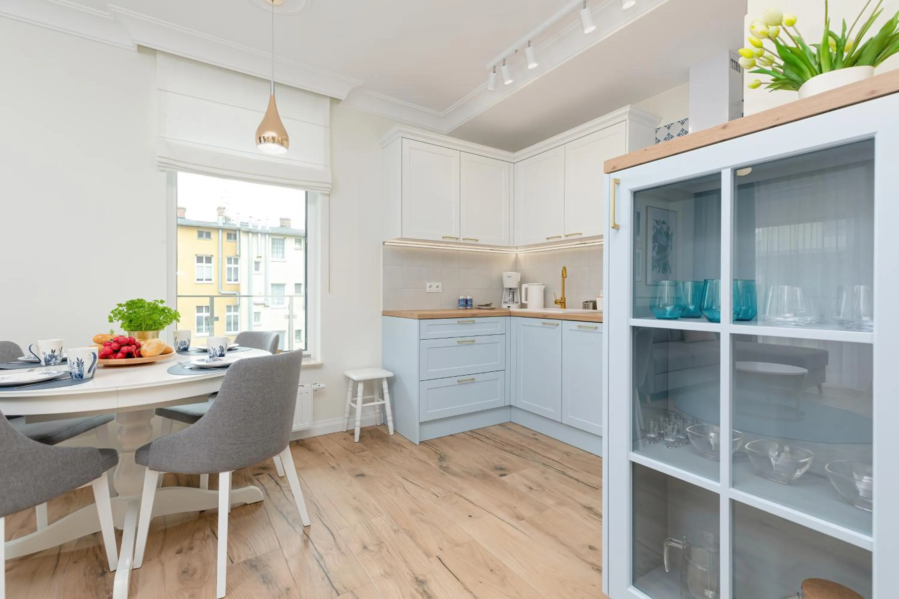 Kitchen or kitchenette in Apartamenty Osiedle Bursztynowe II by Noclegi Renters