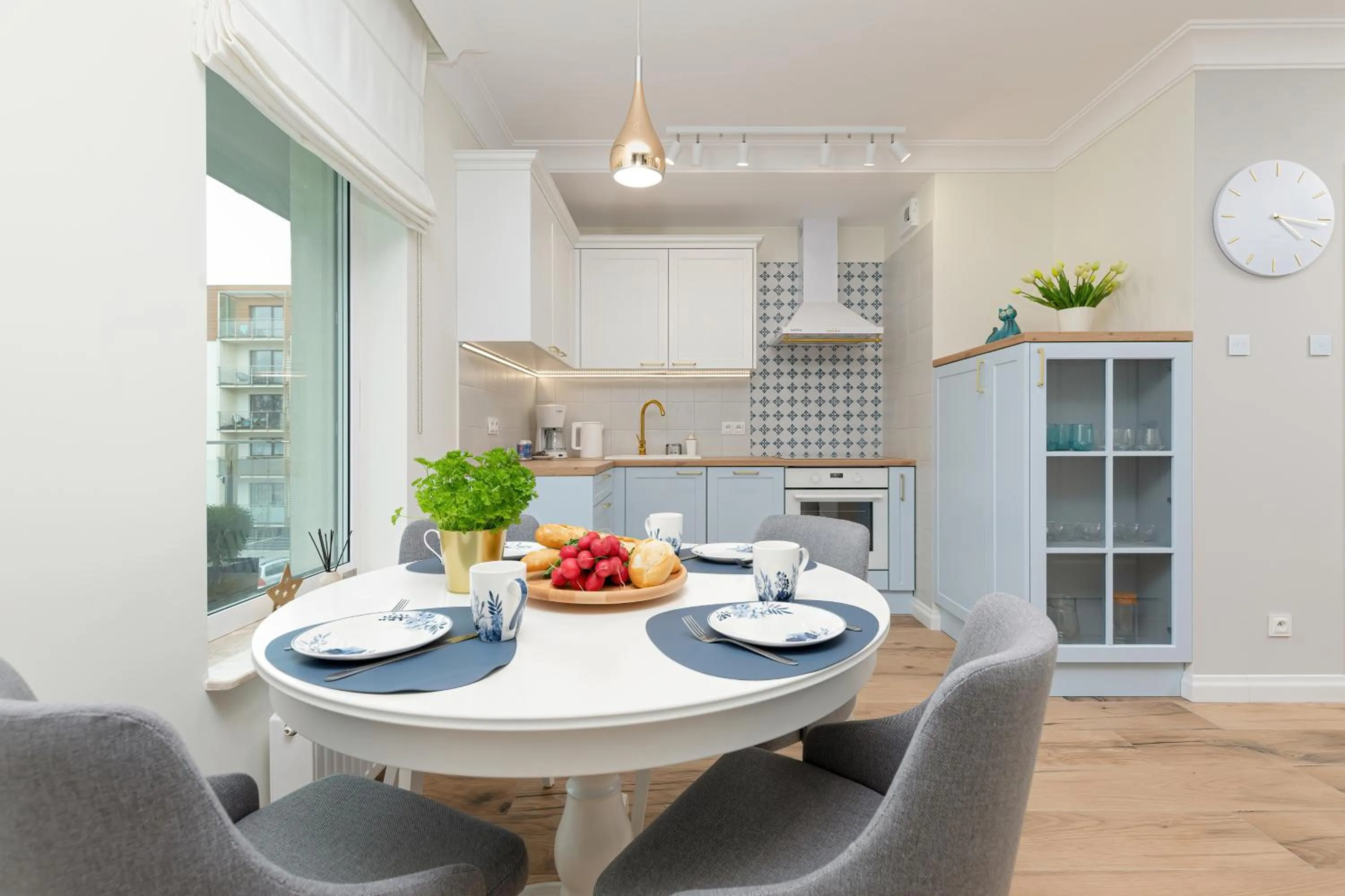 Dining area in Apartamenty Osiedle Bursztynowe II by Noclegi Renters