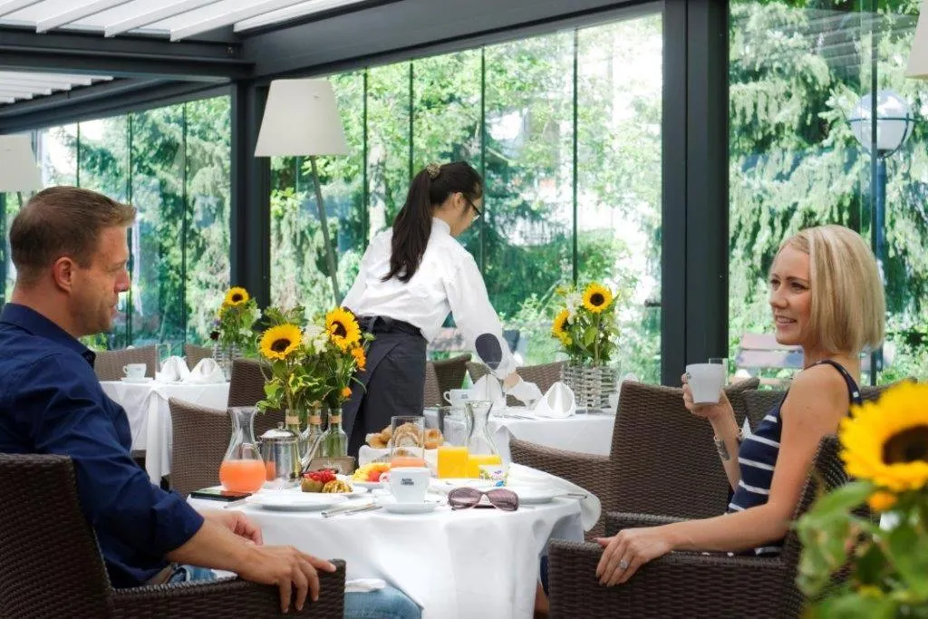 Restaurant/places to eat in Boutiquehotel Thessoni Classic & Self service Residence Home Zürich