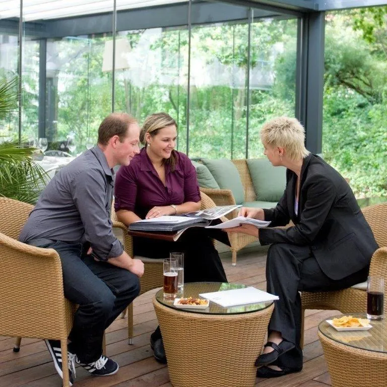 People in Boutiquehotel Thessoni Classic & Self service Residence Home Zürich