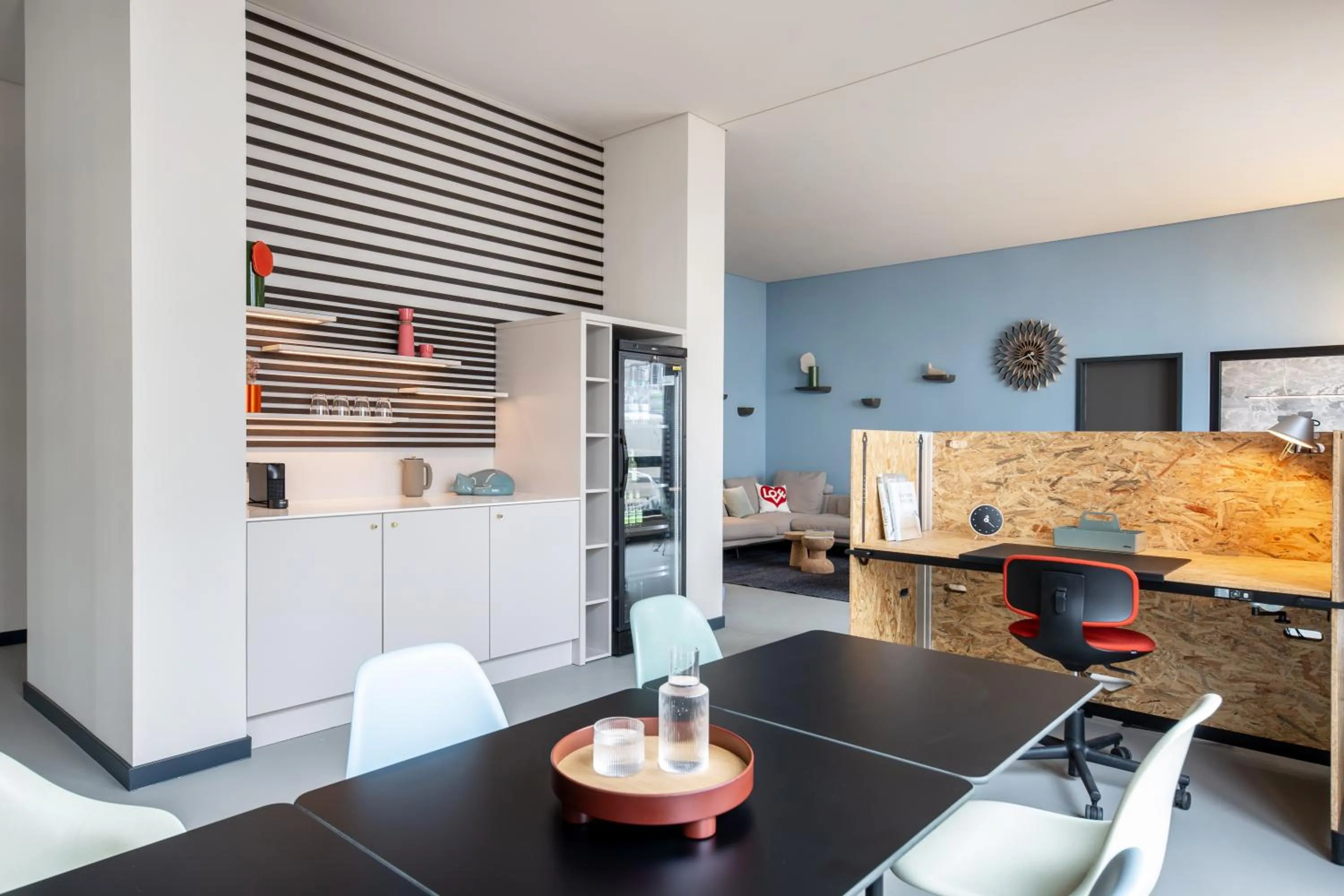 Communal lounge/ TV room in ipartment Braunschweig