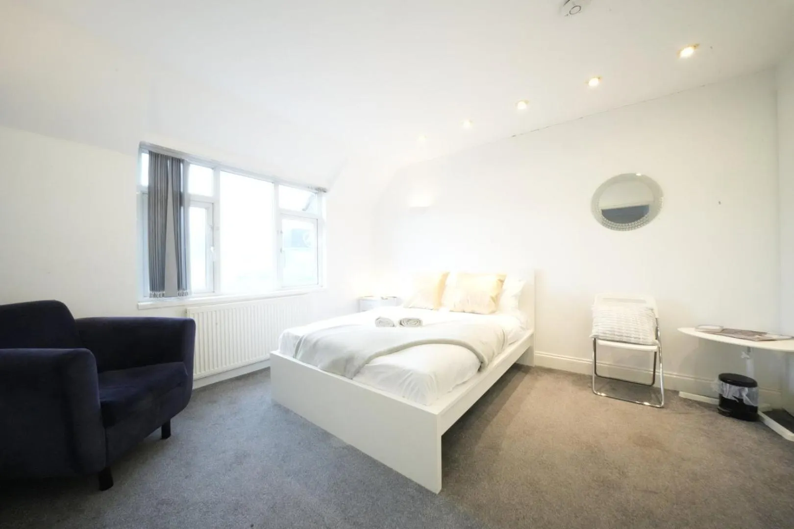 Bed in Airport Comfy Stay