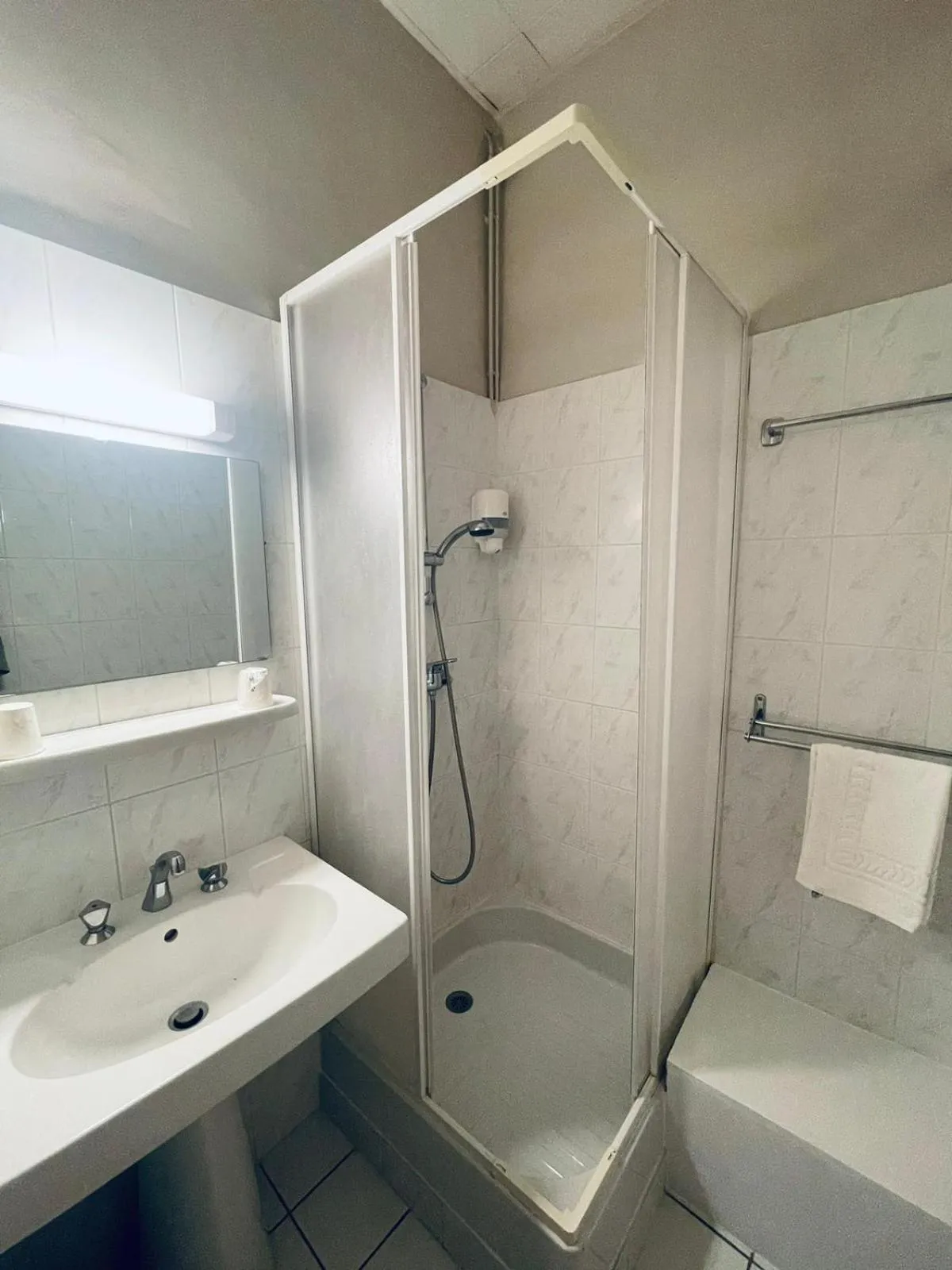 Shower in Grand hôtel de l'Europe