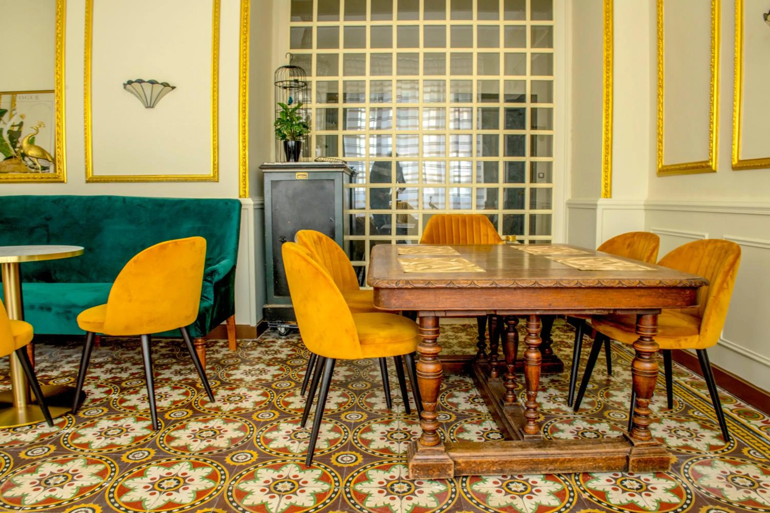 Restaurant/places to eat in Grand hôtel de l'Europe