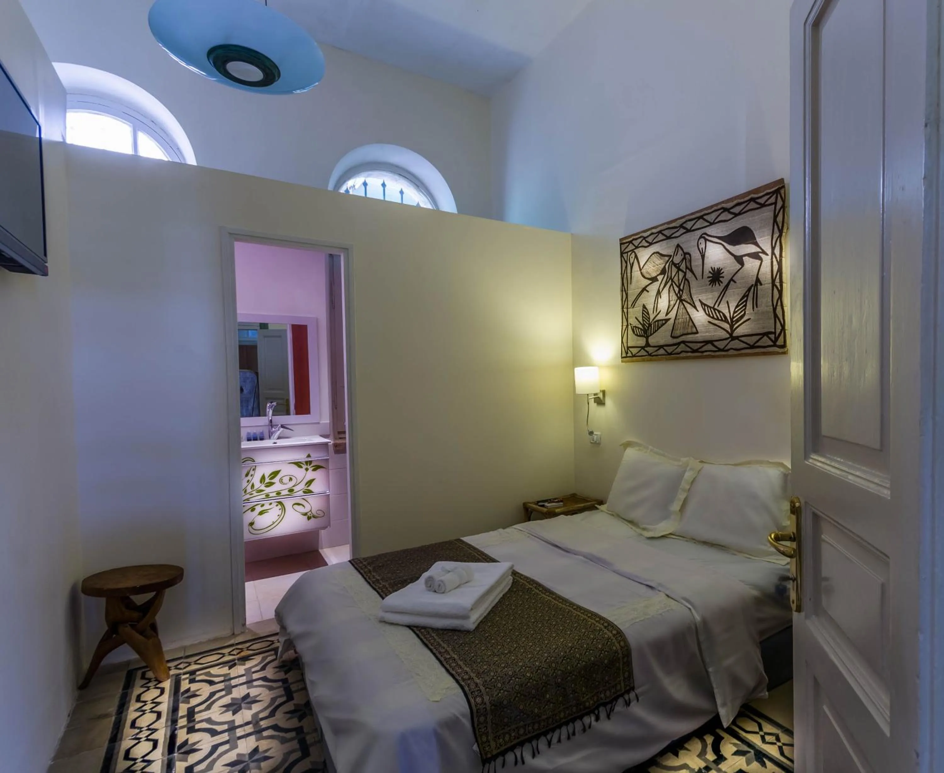 Photo of the whole room, Bed in Jerusalem Garden Home