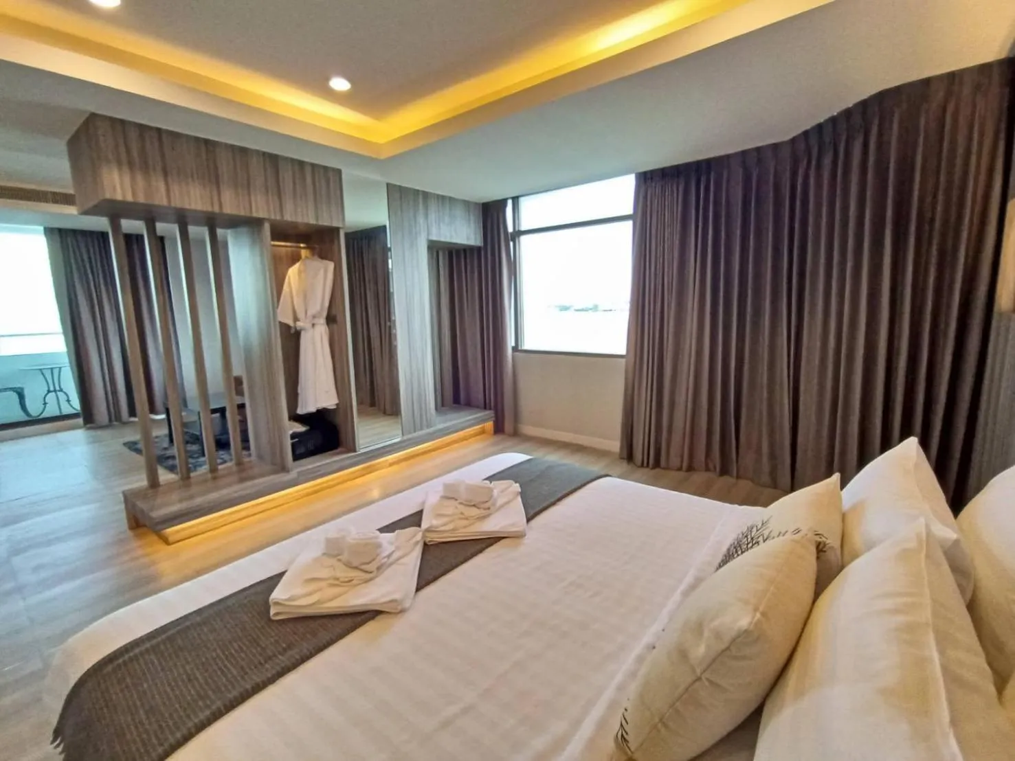 Photo of the whole room, Bed in Hermann Hotel Pattaya - SHA Extra Plus