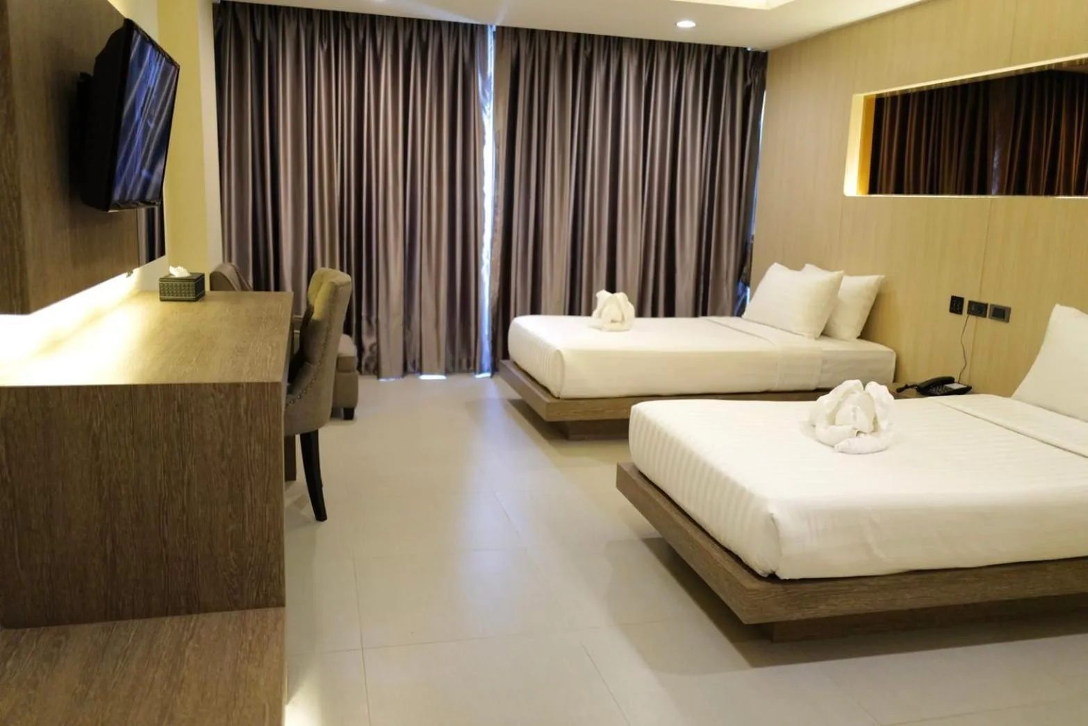 Bedroom, Bed in Hermann Hotel Pattaya - SHA Extra Plus