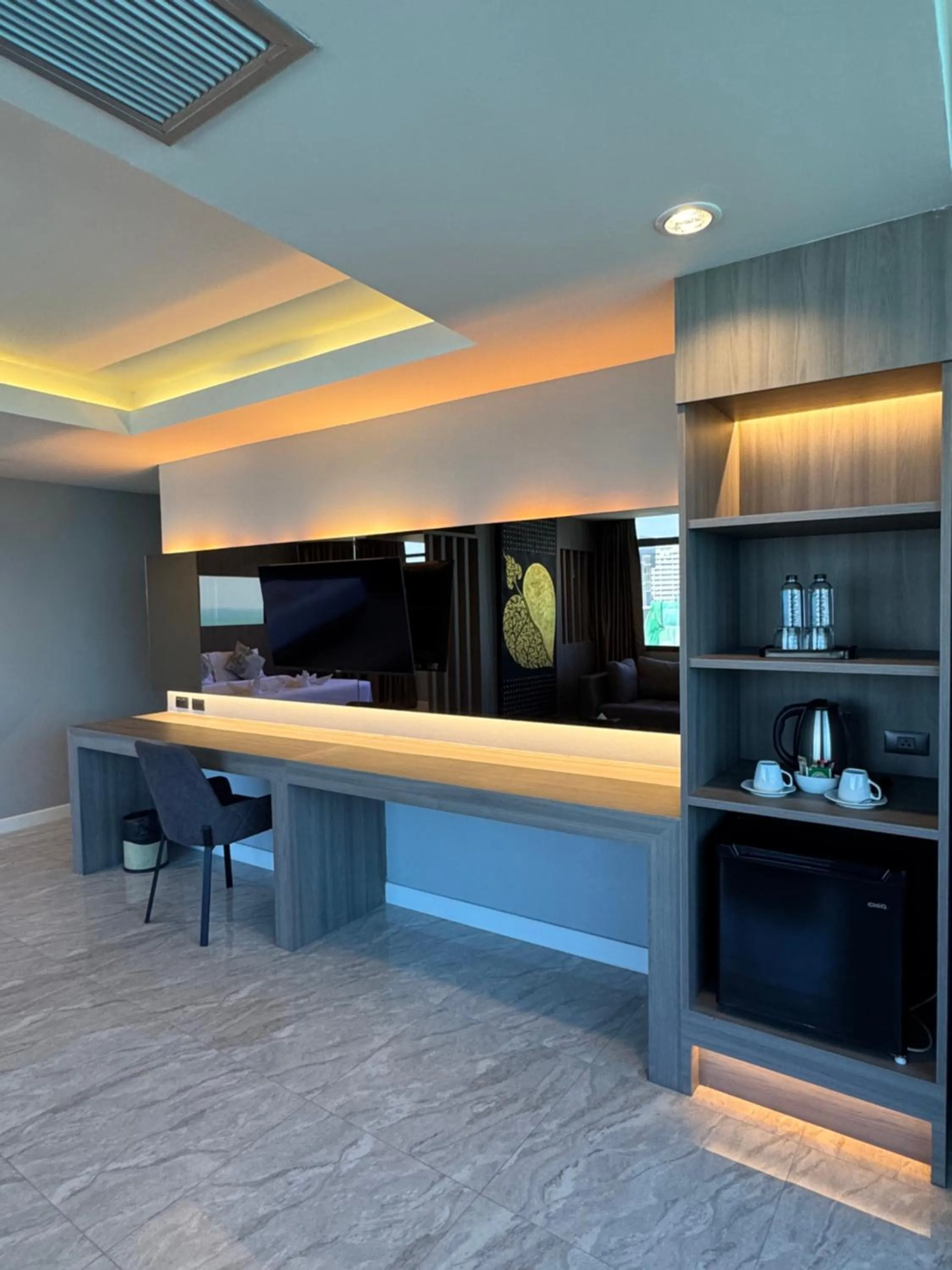 Communal lounge/ TV room in Hermann Hotel Pattaya - SHA Extra Plus