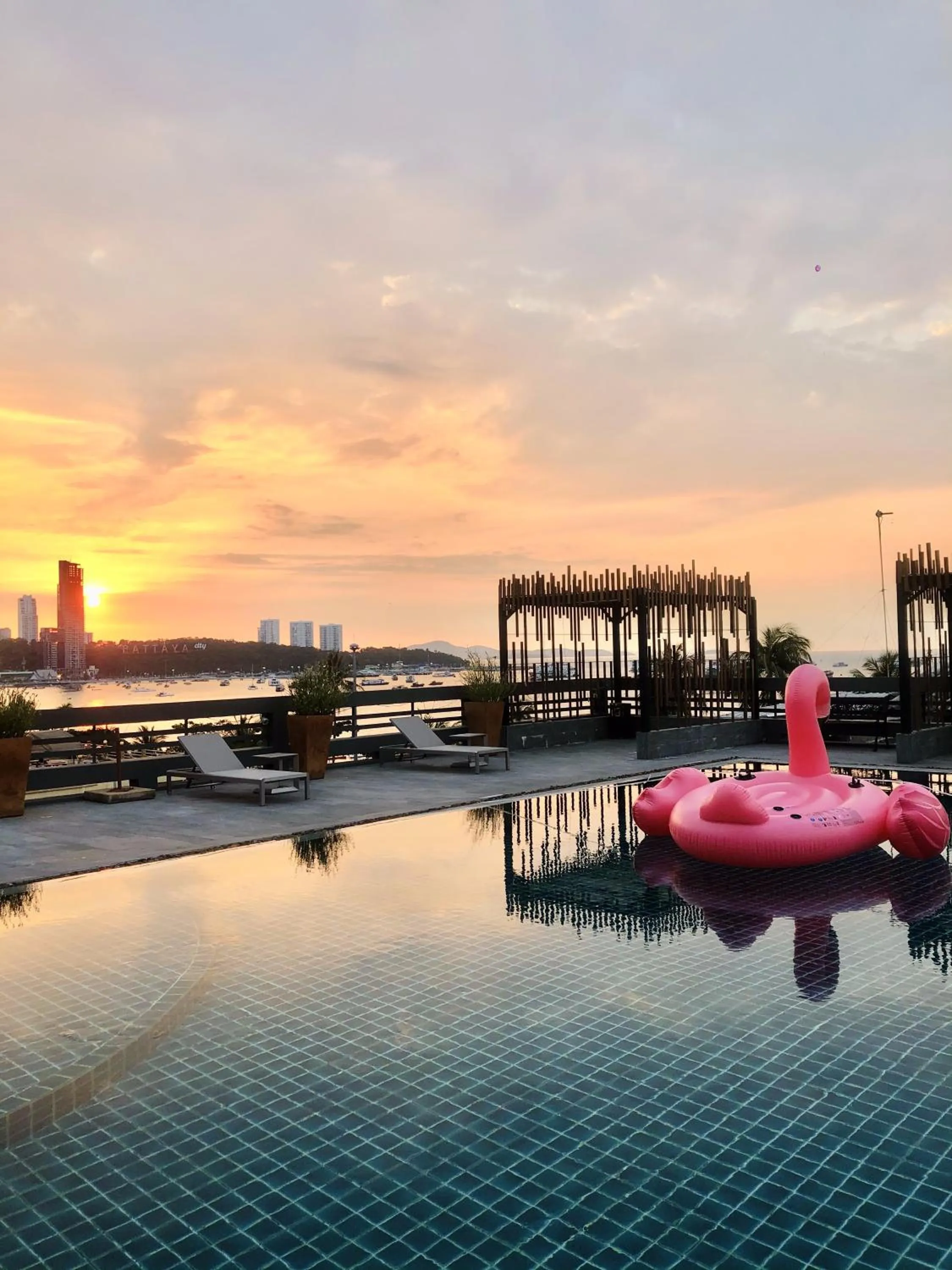 Swimming pool in Hermann Hotel Pattaya - SHA Extra Plus