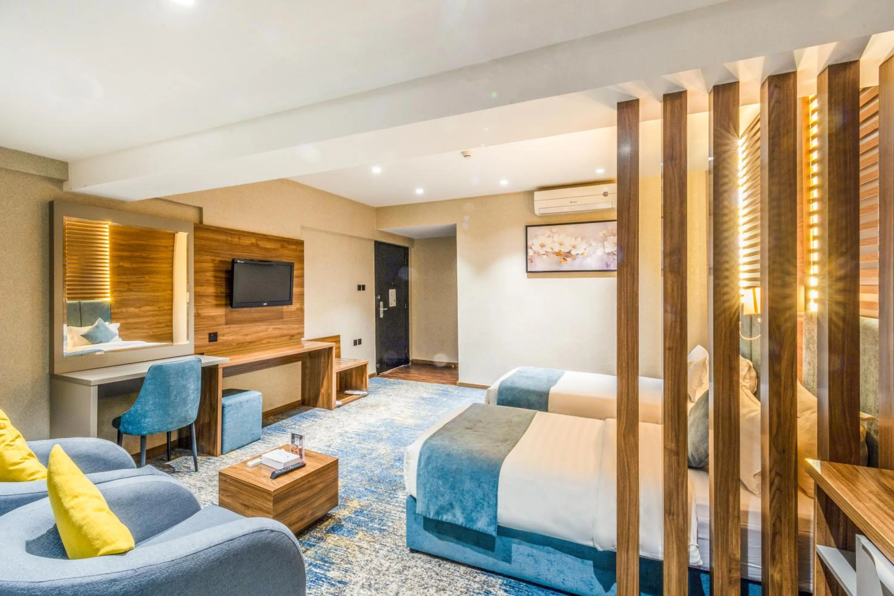 Bed in Almsakn Alola Hotel Company