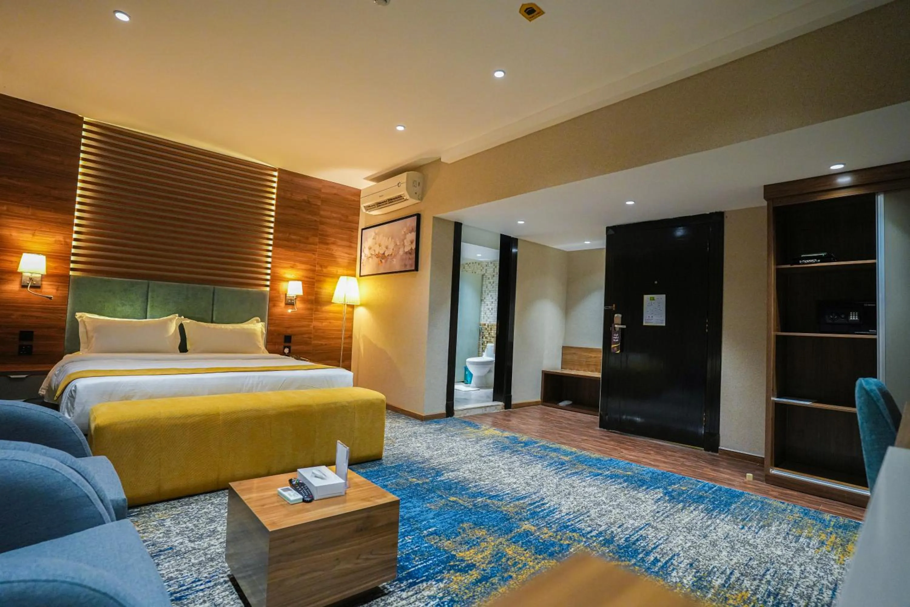 Bed in Almsakn Alola Hotel Company