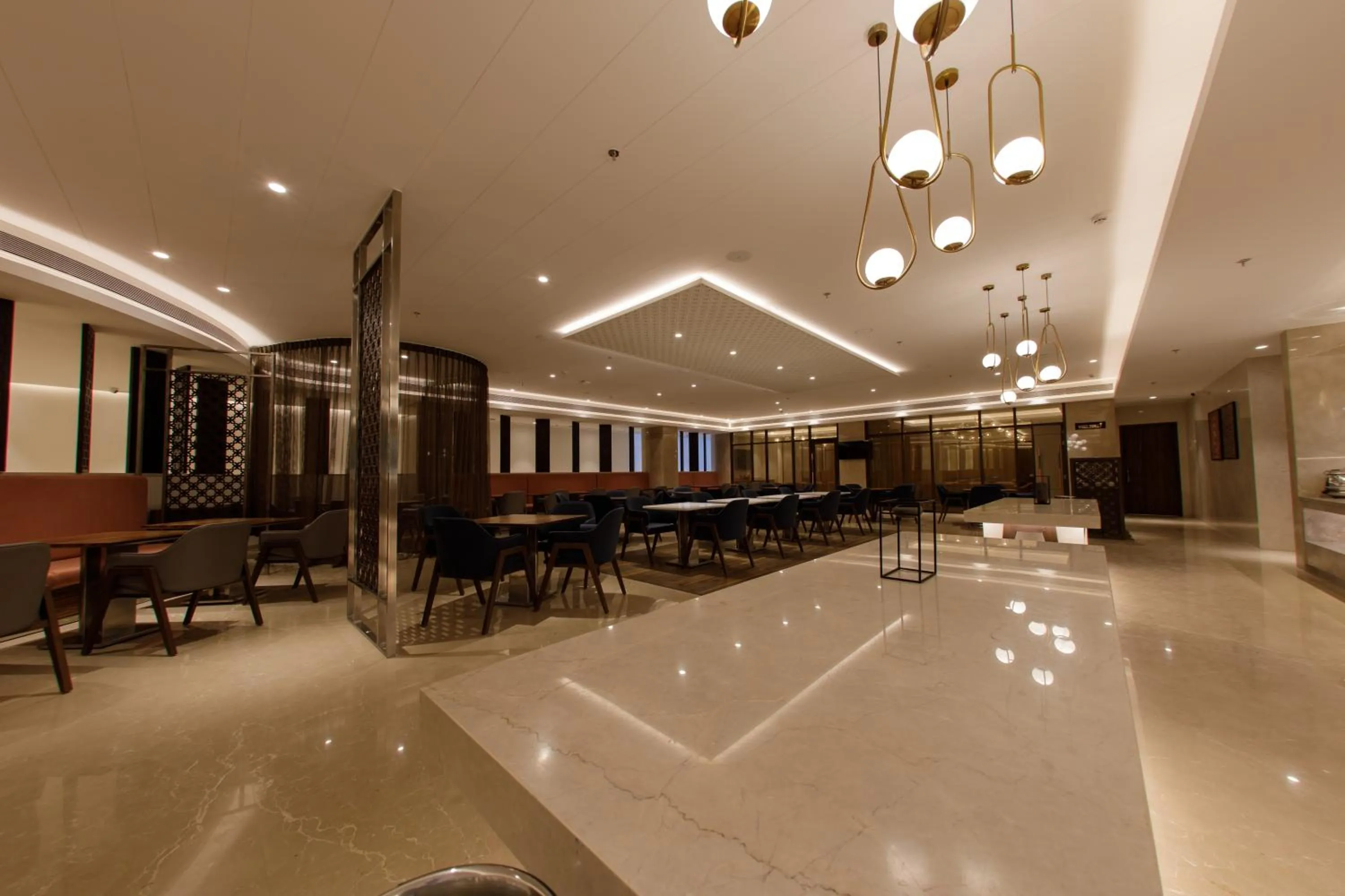 Restaurant/places to eat in Sayaji Jamnagar