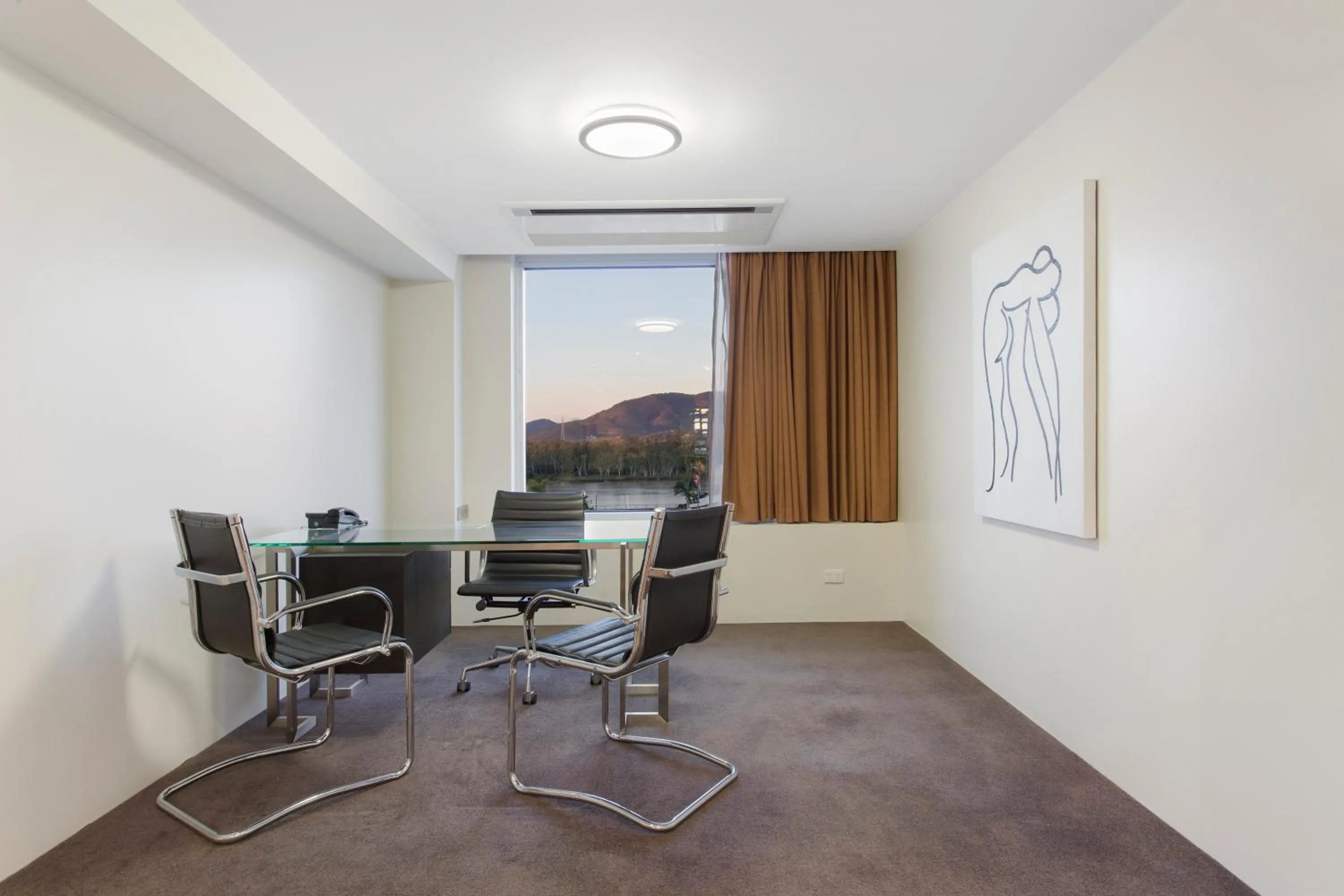 Area and facilities in CBD Executive Apartments