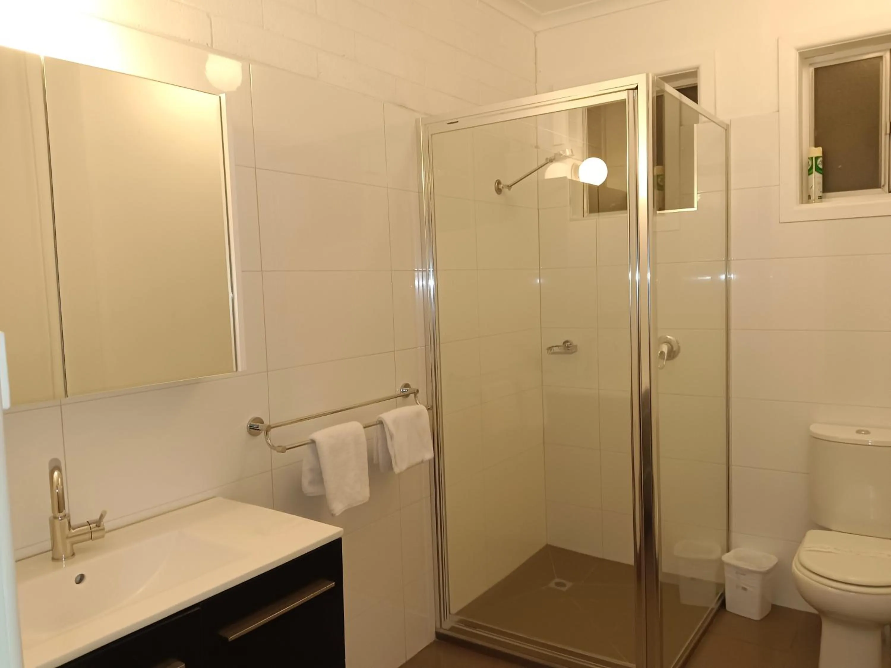 Bathroom in Buffalo Motel and Country Retreat