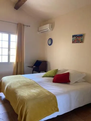 Bed in Chambres d'hôtes la Soulenque Luxury B & B