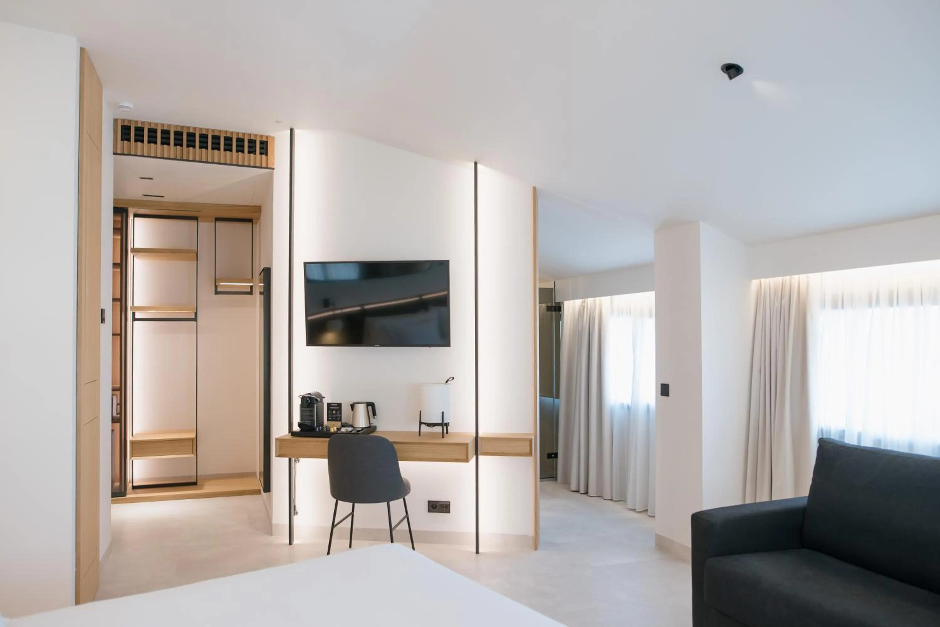 Seating area in MYR Puerta Serranos