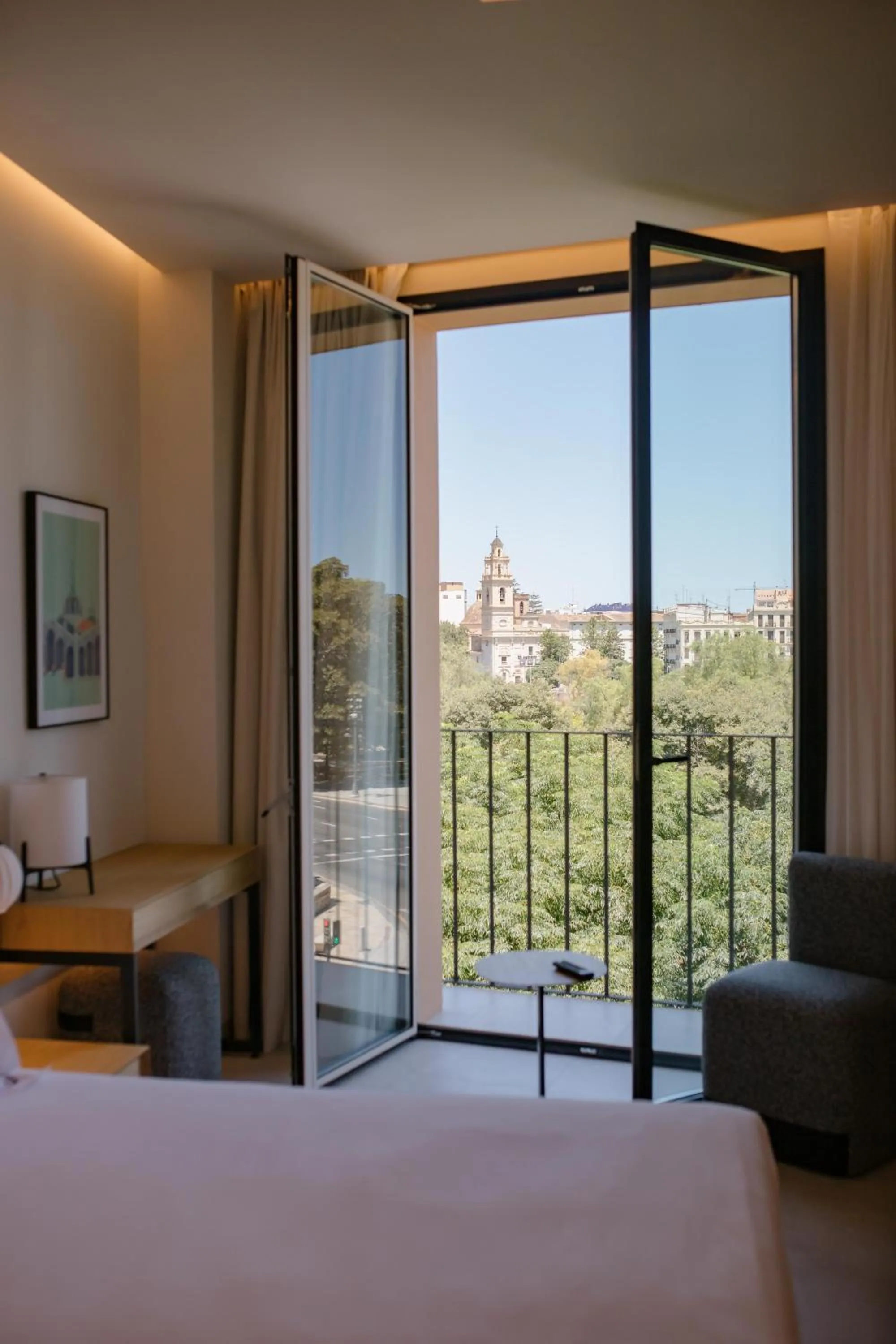 City view, Bed in MYR Puerta Serranos