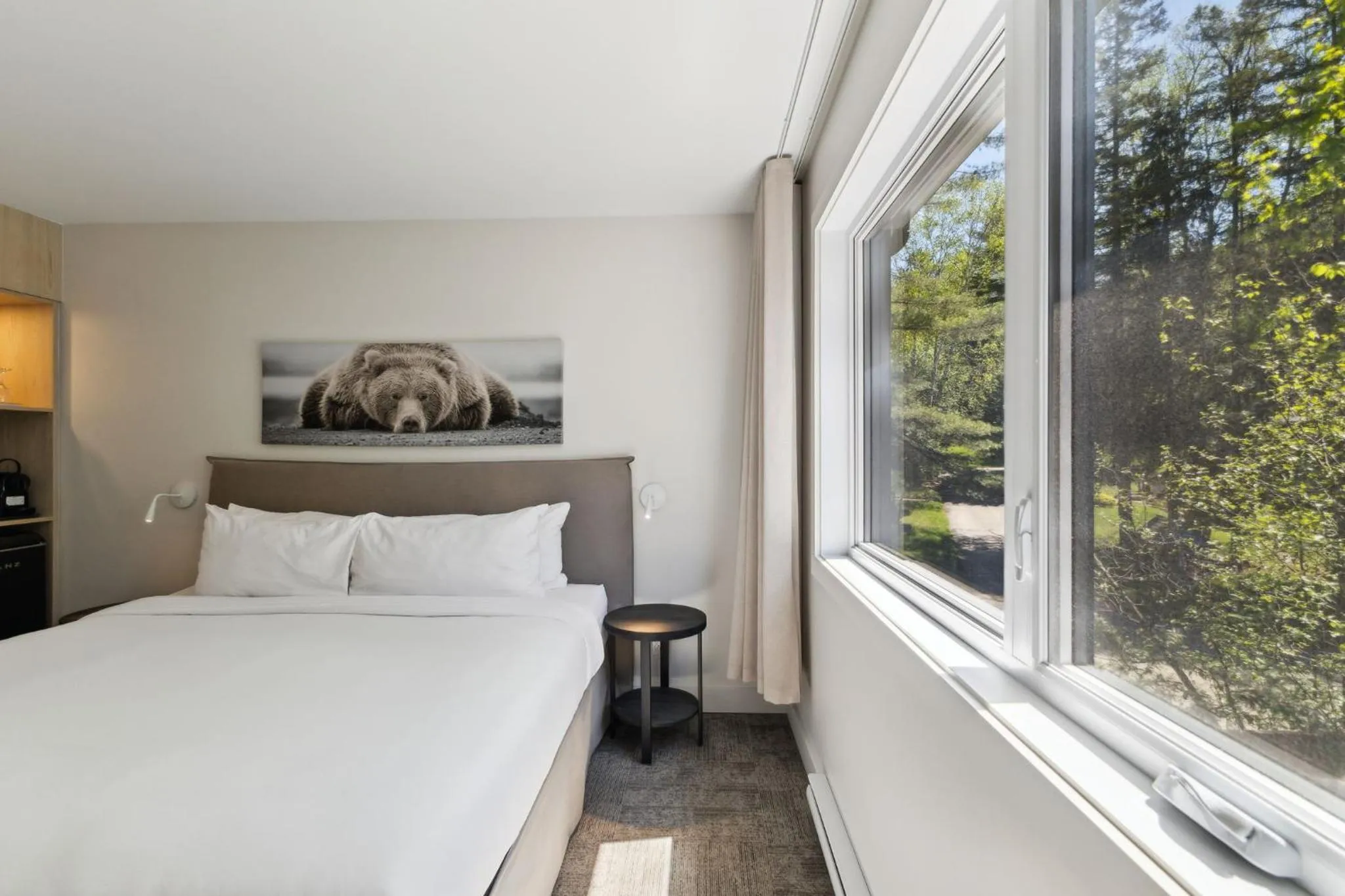 Bed in Suites du Lac Moore by Manitonga