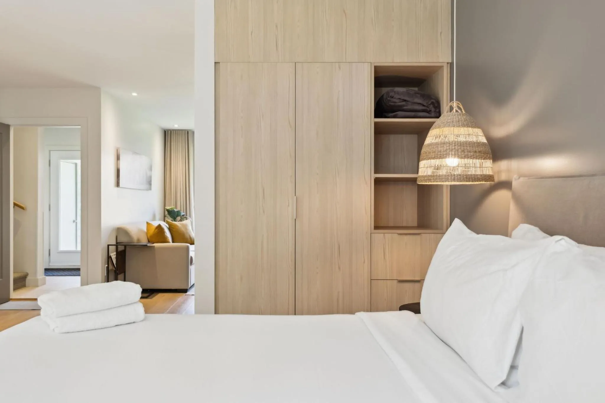 Bed in Suites du Lac Moore by Manitonga