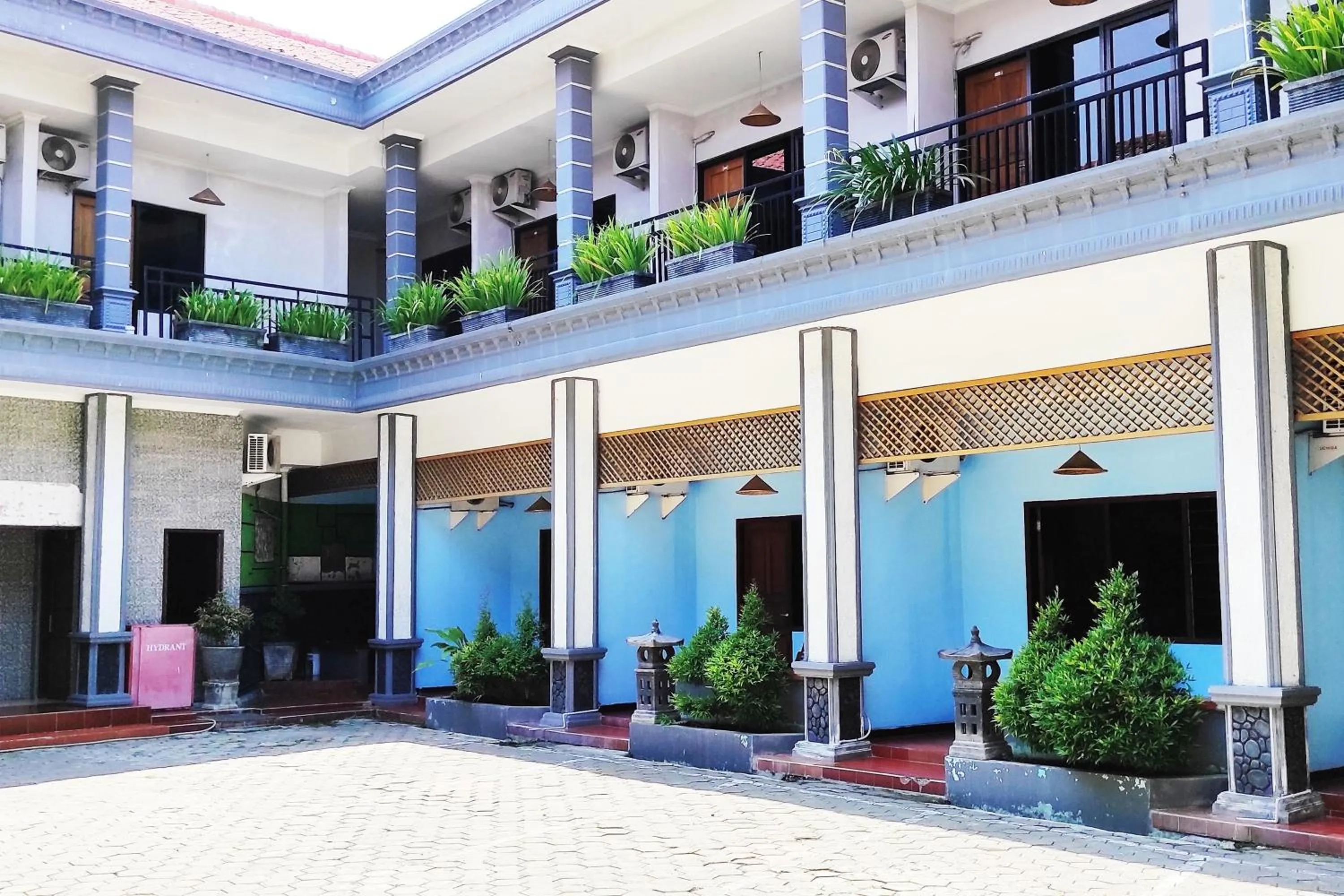 Property building in Hotel Salma Syariah Mitra RedDoorz near Terminal Baru Kediri