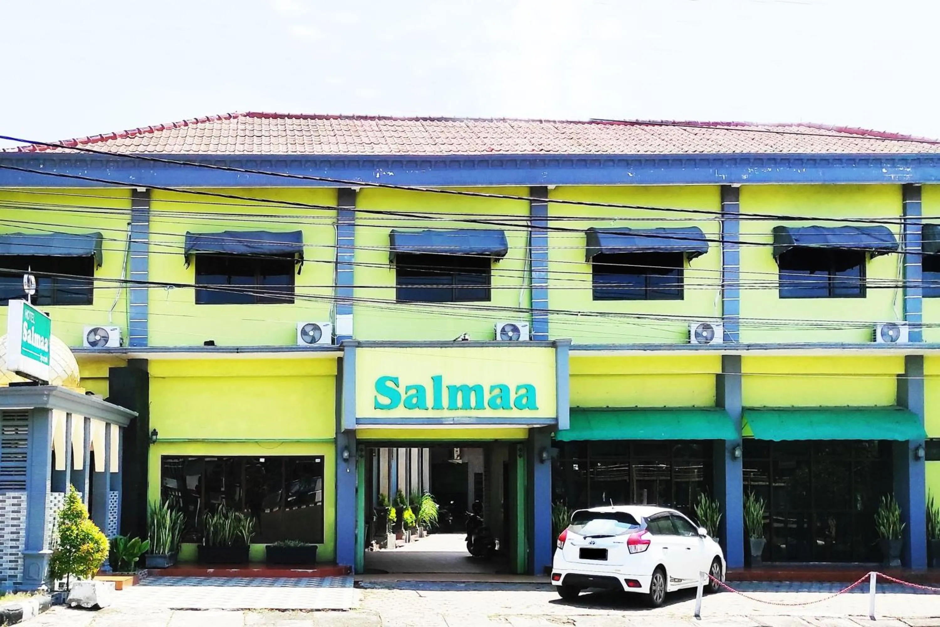 Property building in Hotel Salma Syariah Mitra RedDoorz near Terminal Baru Kediri