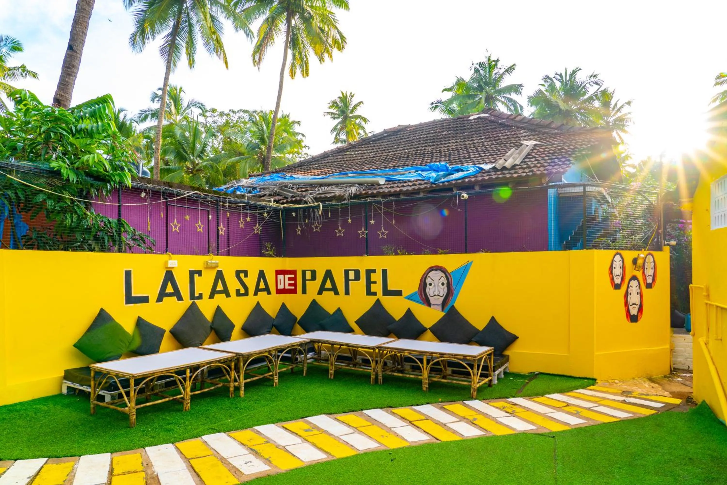 sunbed in Whoopers Hostel Palolem