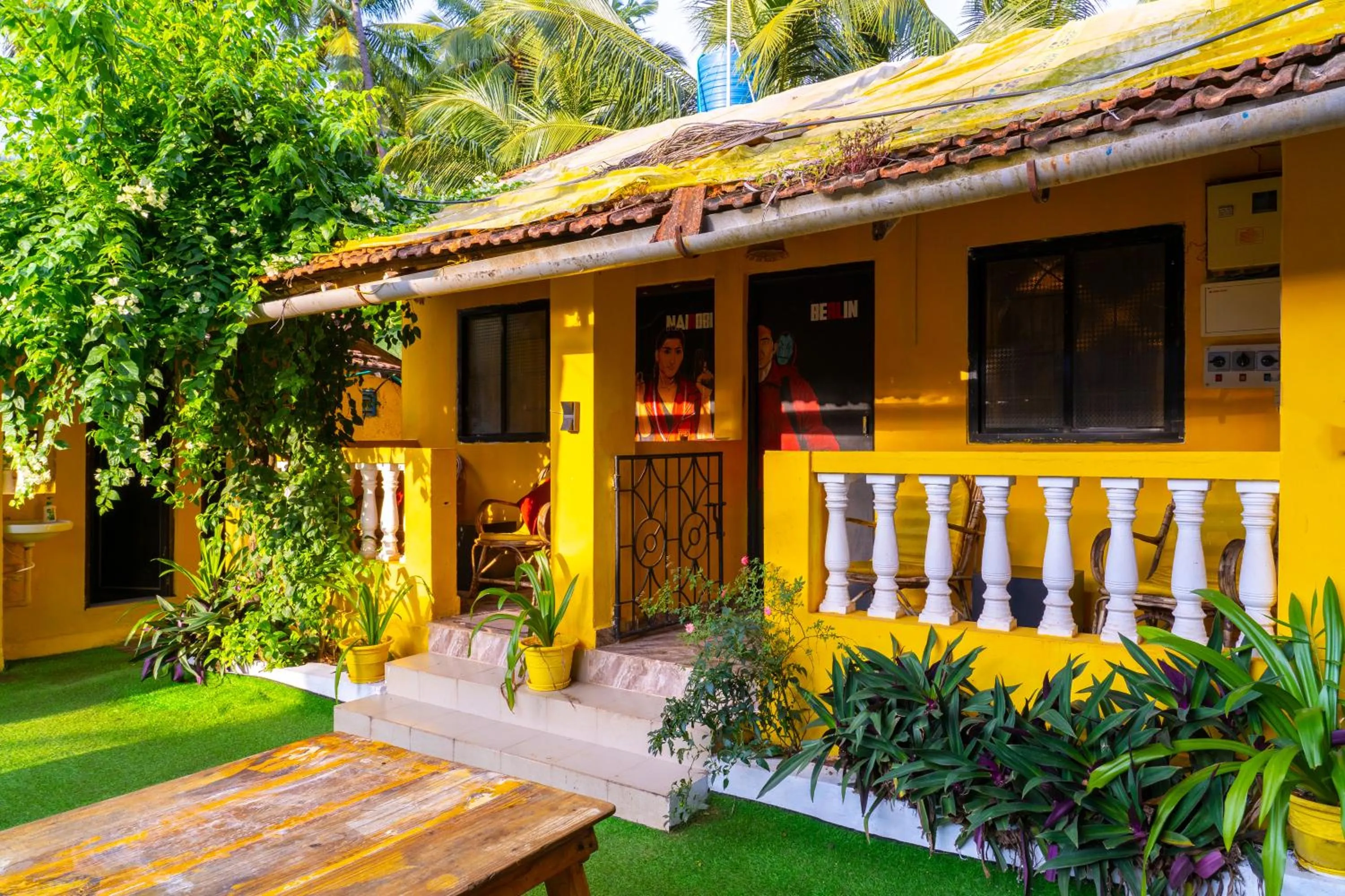 Property building in Whoopers Hostel Palolem