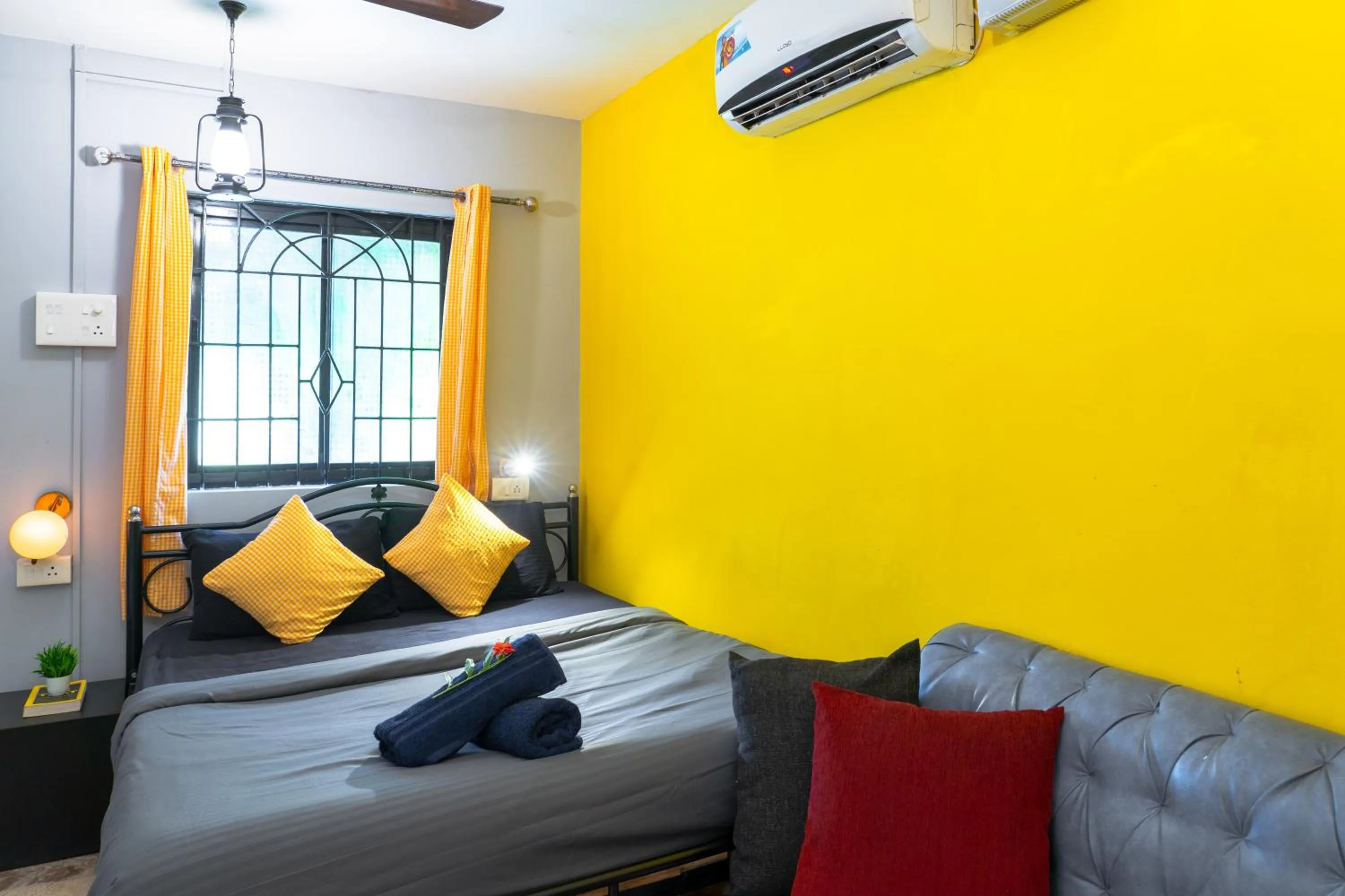 Bedroom, Bed in Whoopers Hostel Palolem