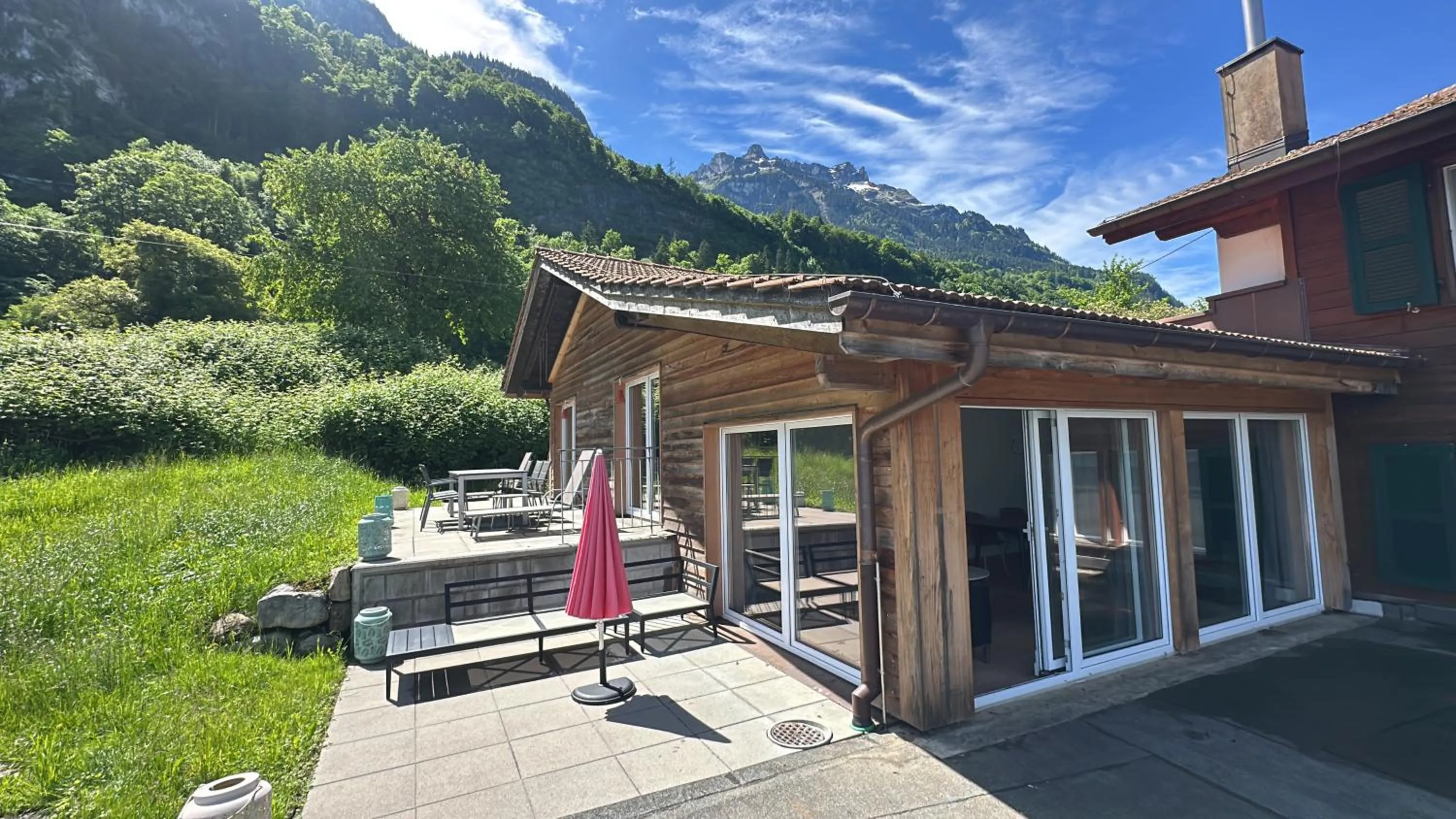 Natural landscape in Boutique Hotel Bellevue B&B am Brienzersee Iseltwald Interlaken
