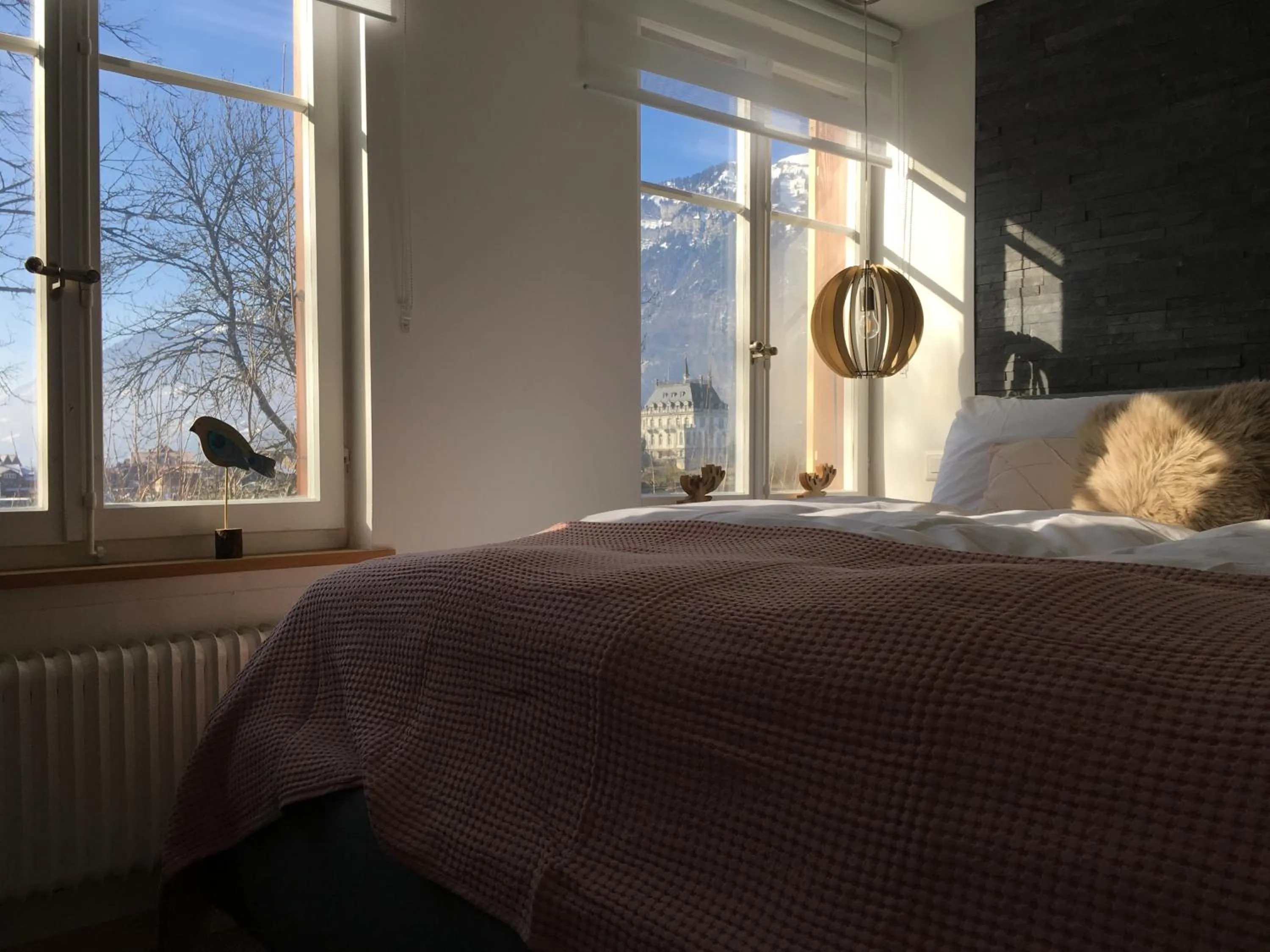 Bed in Boutique Hotel Bellevue B&B am Brienzersee Iseltwald Interlaken