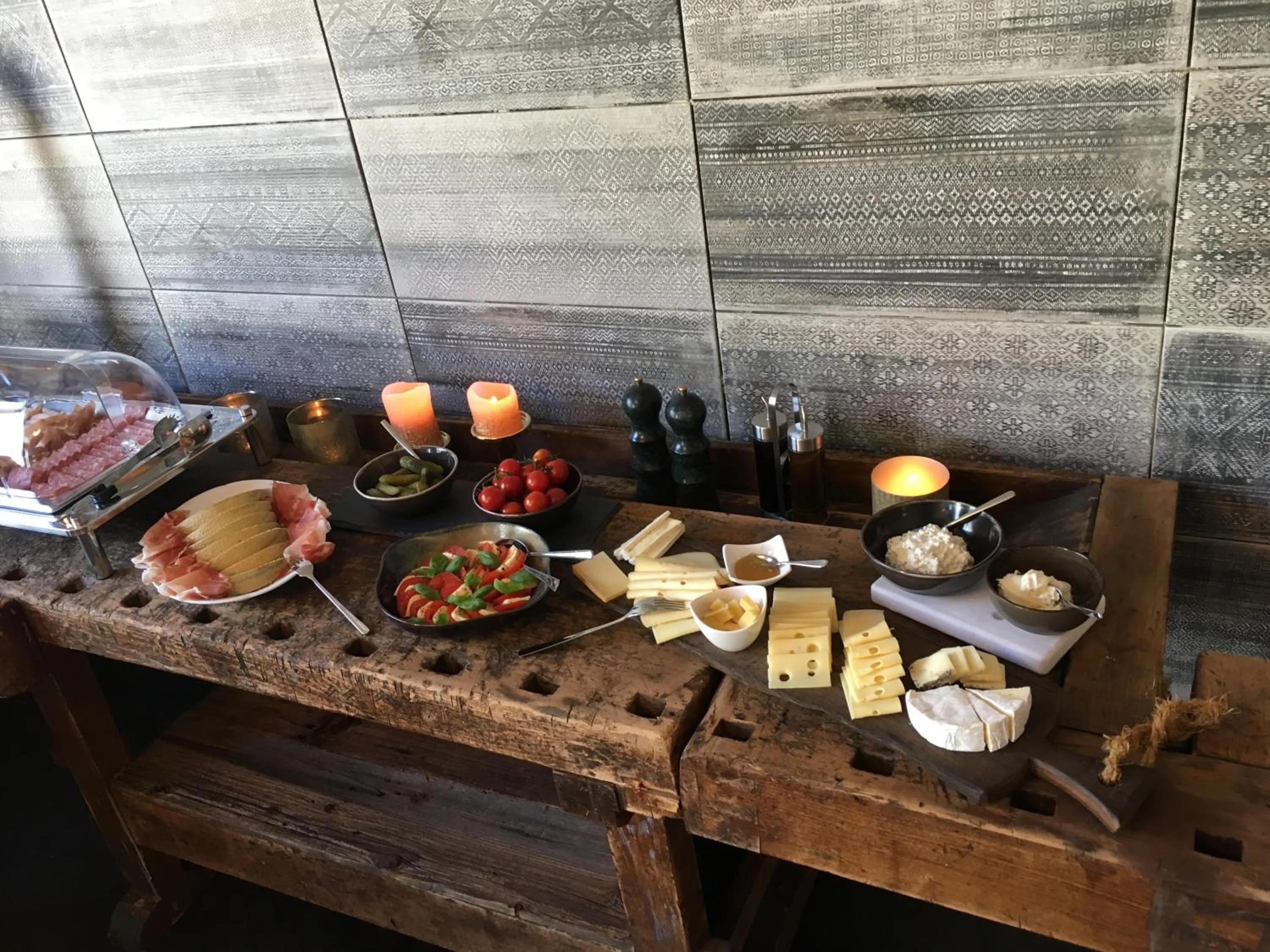 Breakfast in Boutique Hotel Bellevue B&B am Brienzersee Iseltwald Interlaken