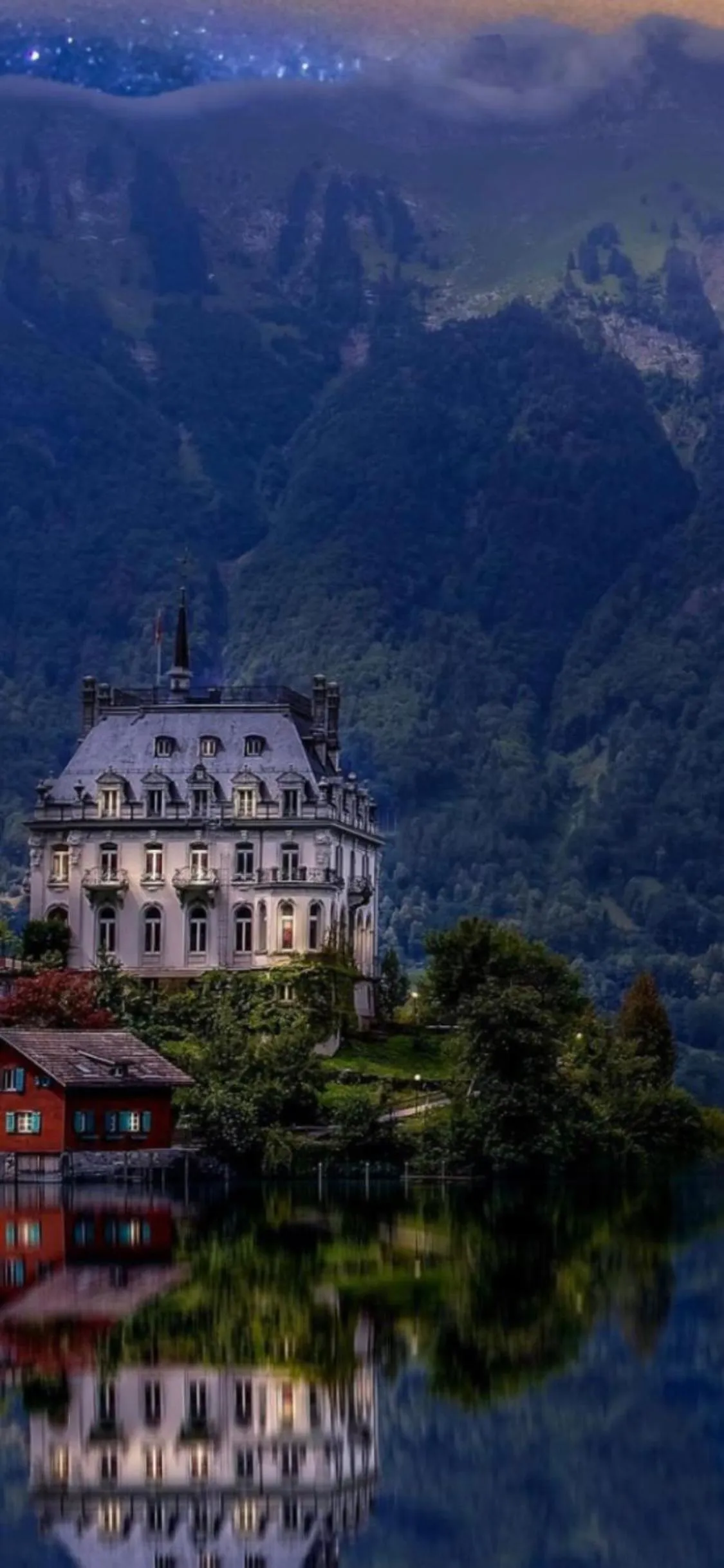 Nearby landmark in Boutique Hotel Bellevue B&B am Brienzersee Iseltwald Interlaken