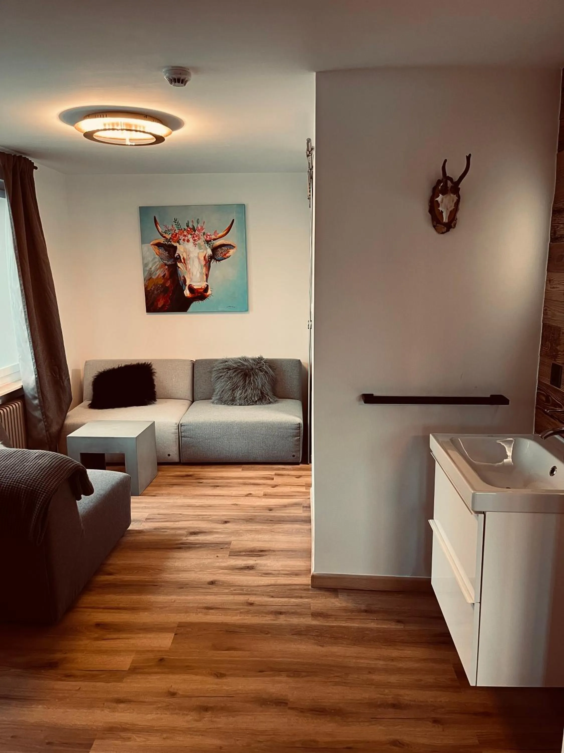 Living room in Boutique Hotel Bellevue B&B am Brienzersee Iseltwald Interlaken