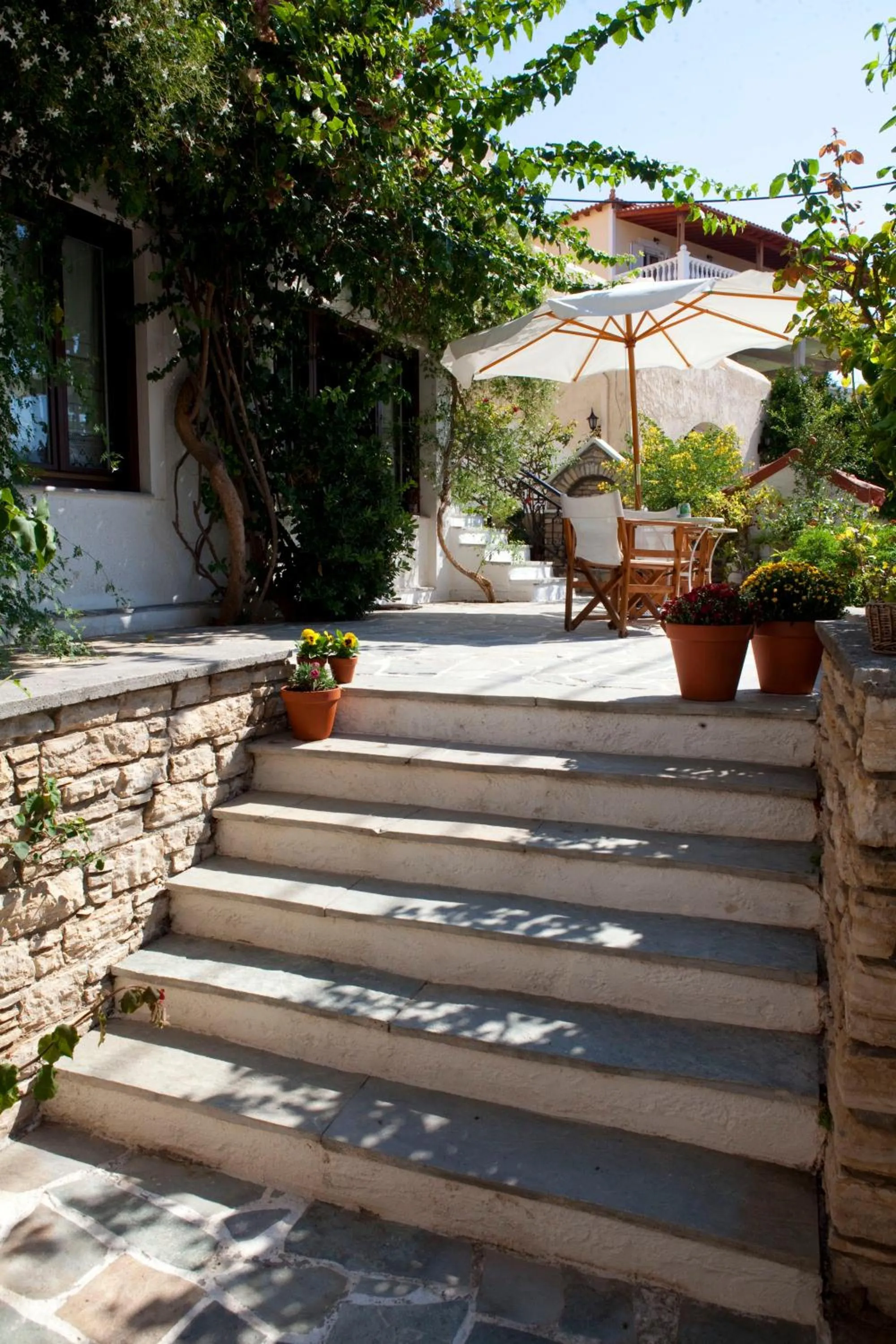 Facade/entrance in Notis Hotel