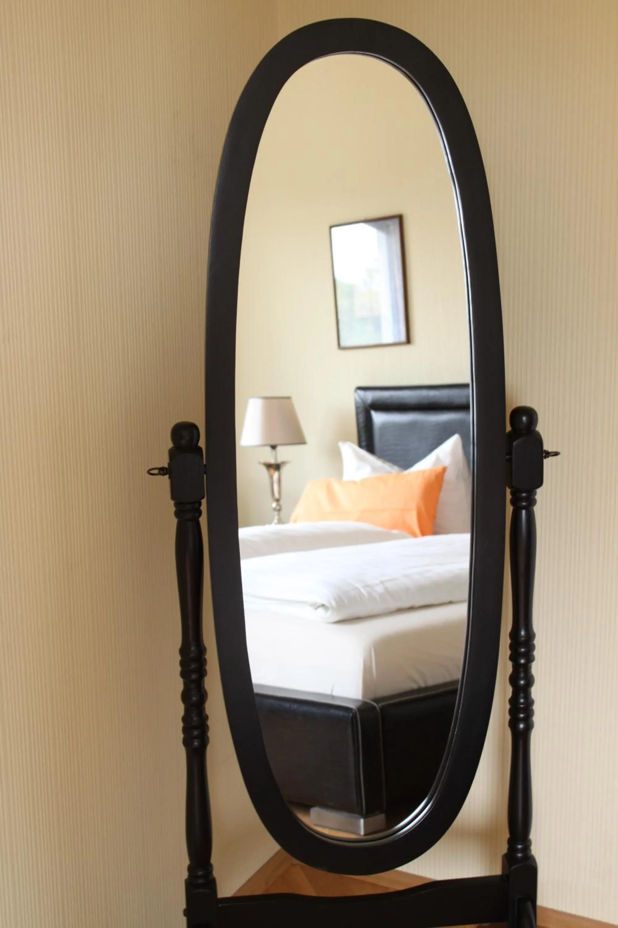 Decorative detail, Bed in Hotel Villa Sommer