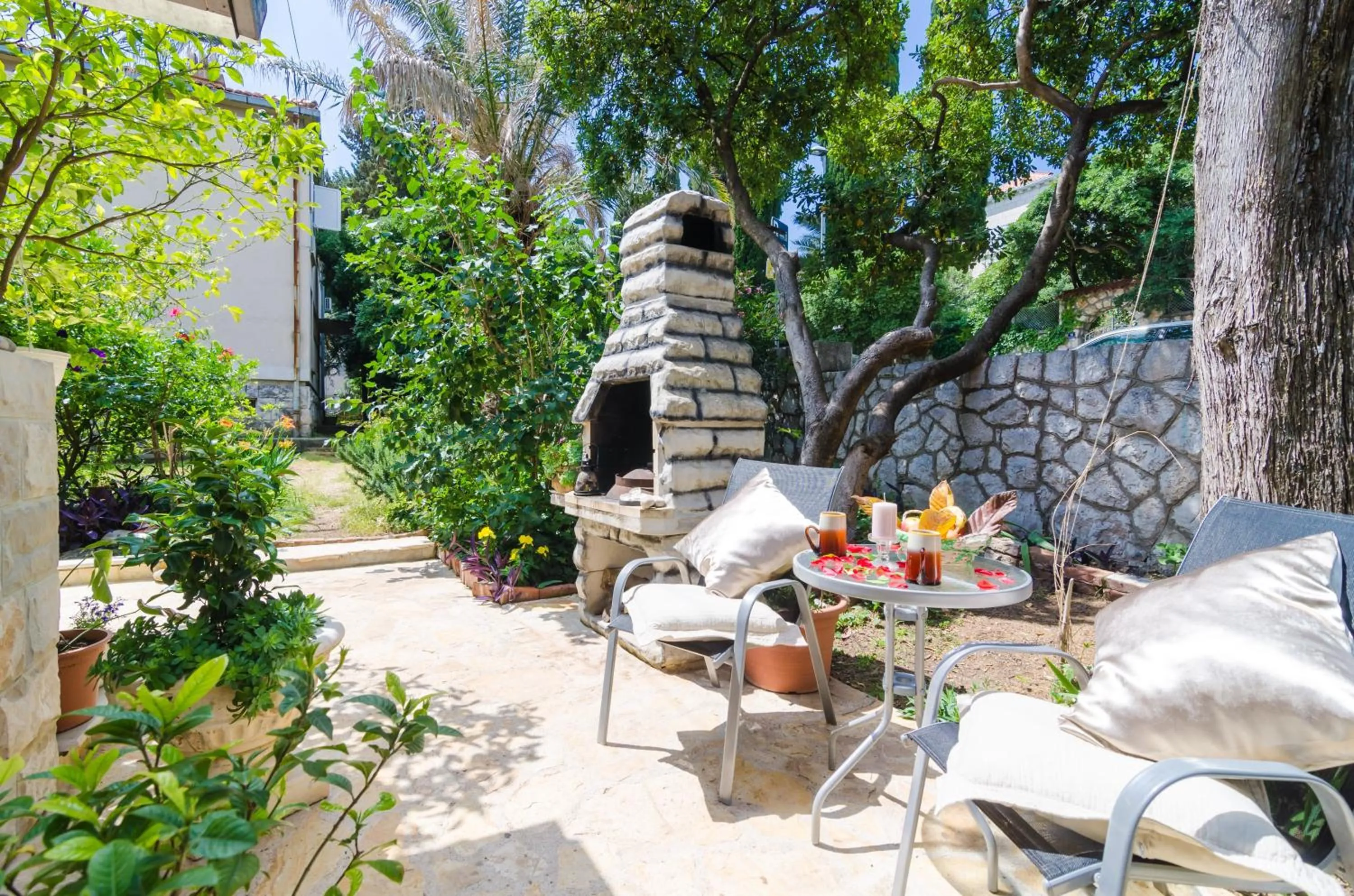 BBQ facilities in Camelia Luxury Apartments