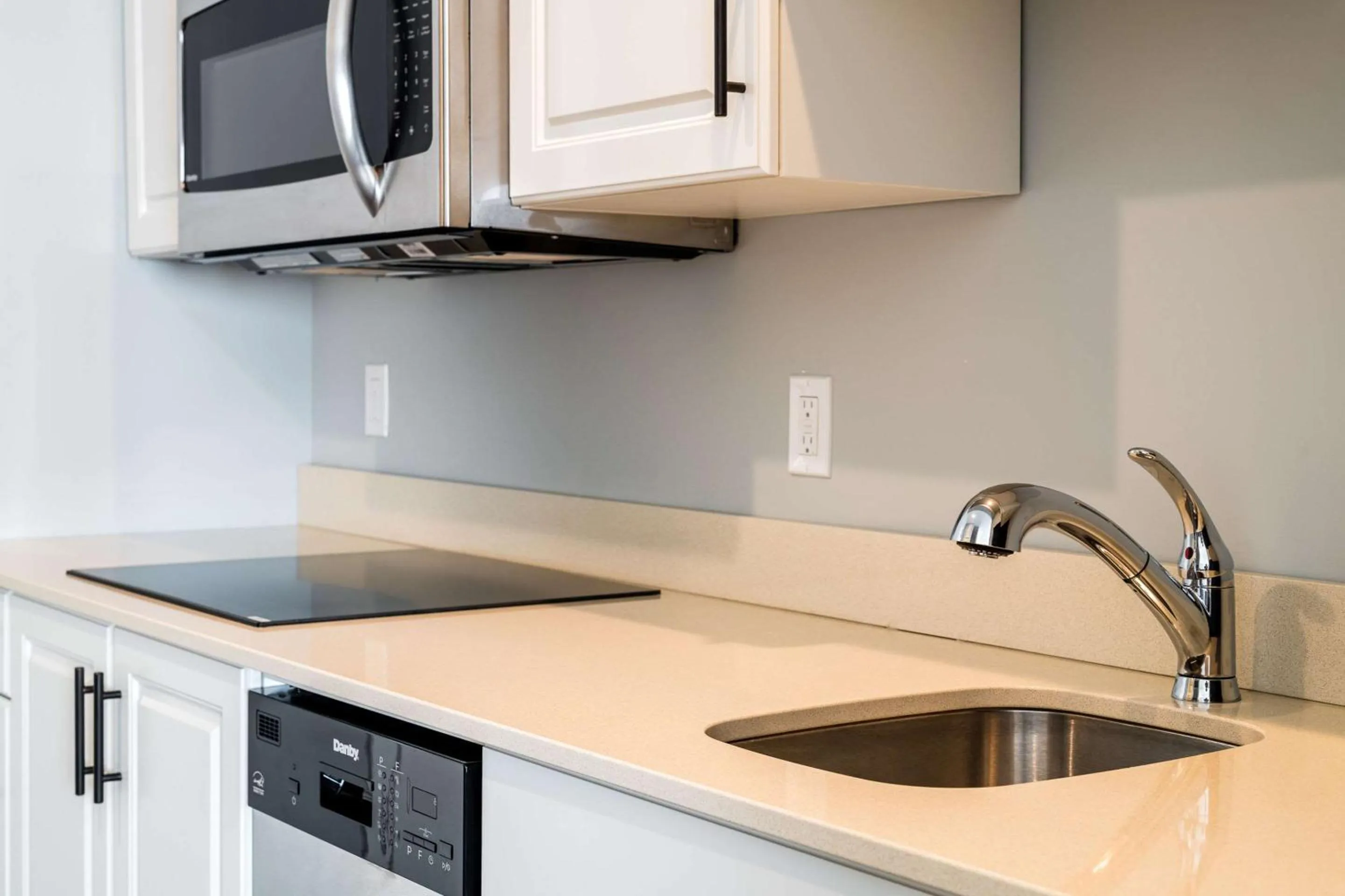 Bedroom in Amsterdam Inn & Suites, an Ascend Collection Hotel