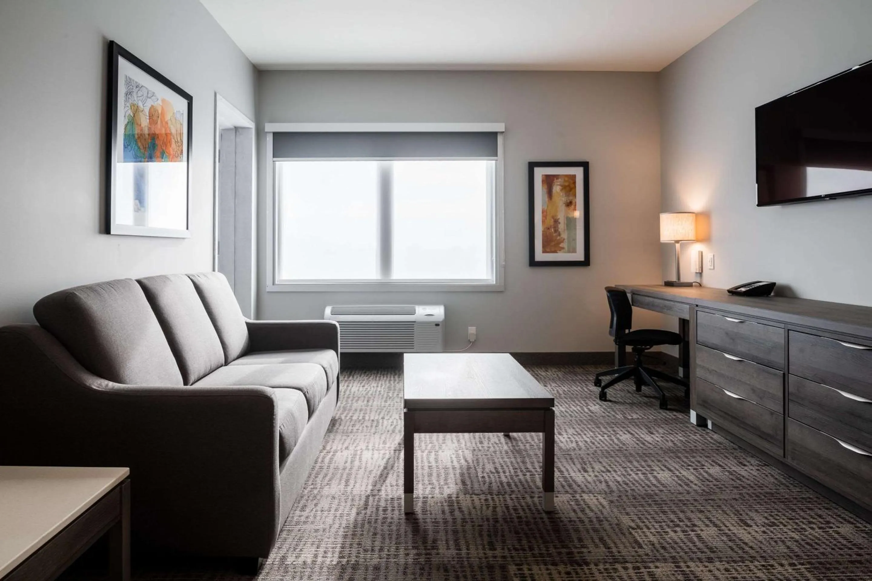 Bedroom in Amsterdam Inn & Suites, an Ascend Collection Hotel