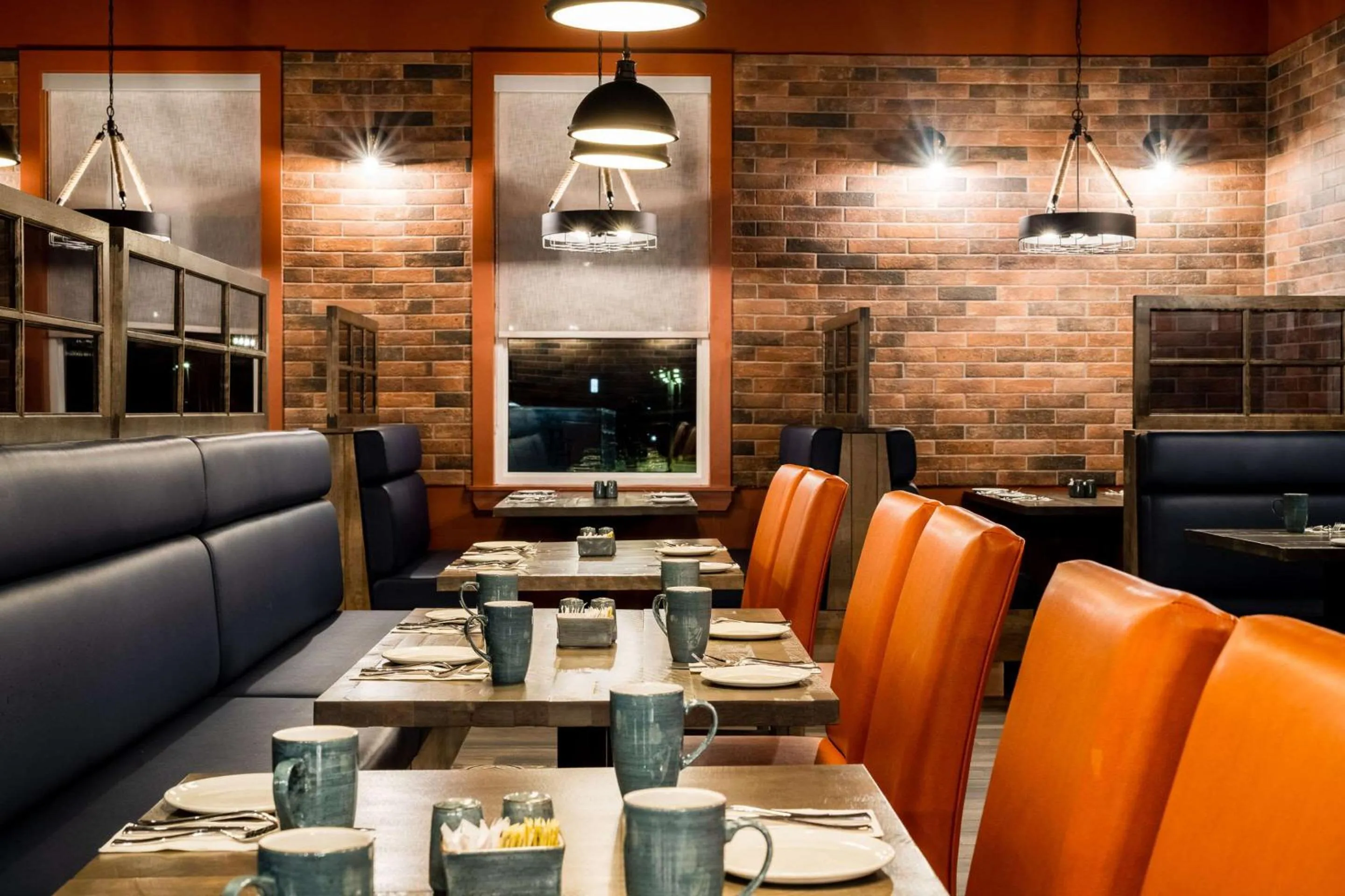 Restaurant/places to eat in Amsterdam Inn & Suites, an Ascend Collection Hotel