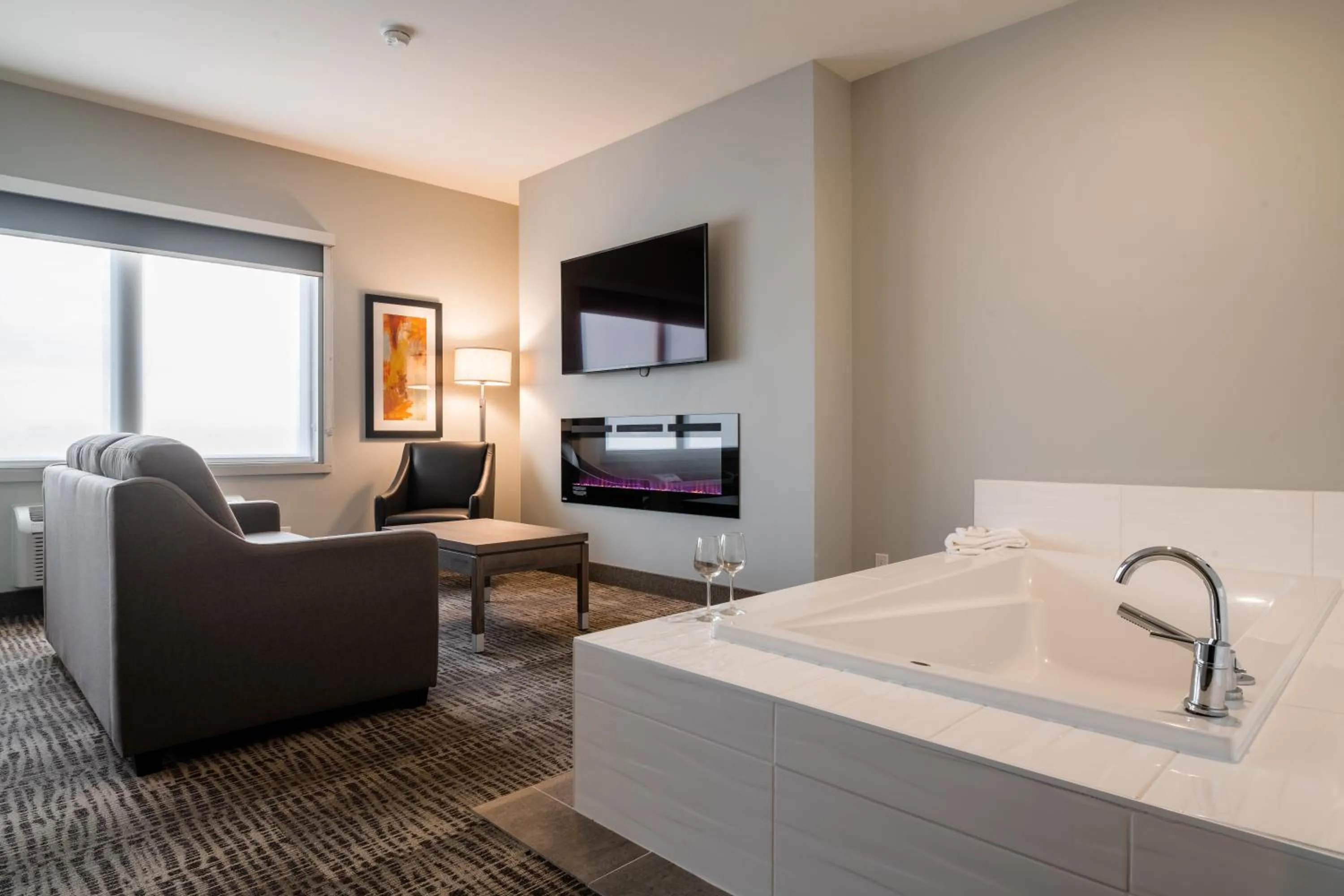 Bath in Amsterdam Inn & Suites, an Ascend Collection Hotel