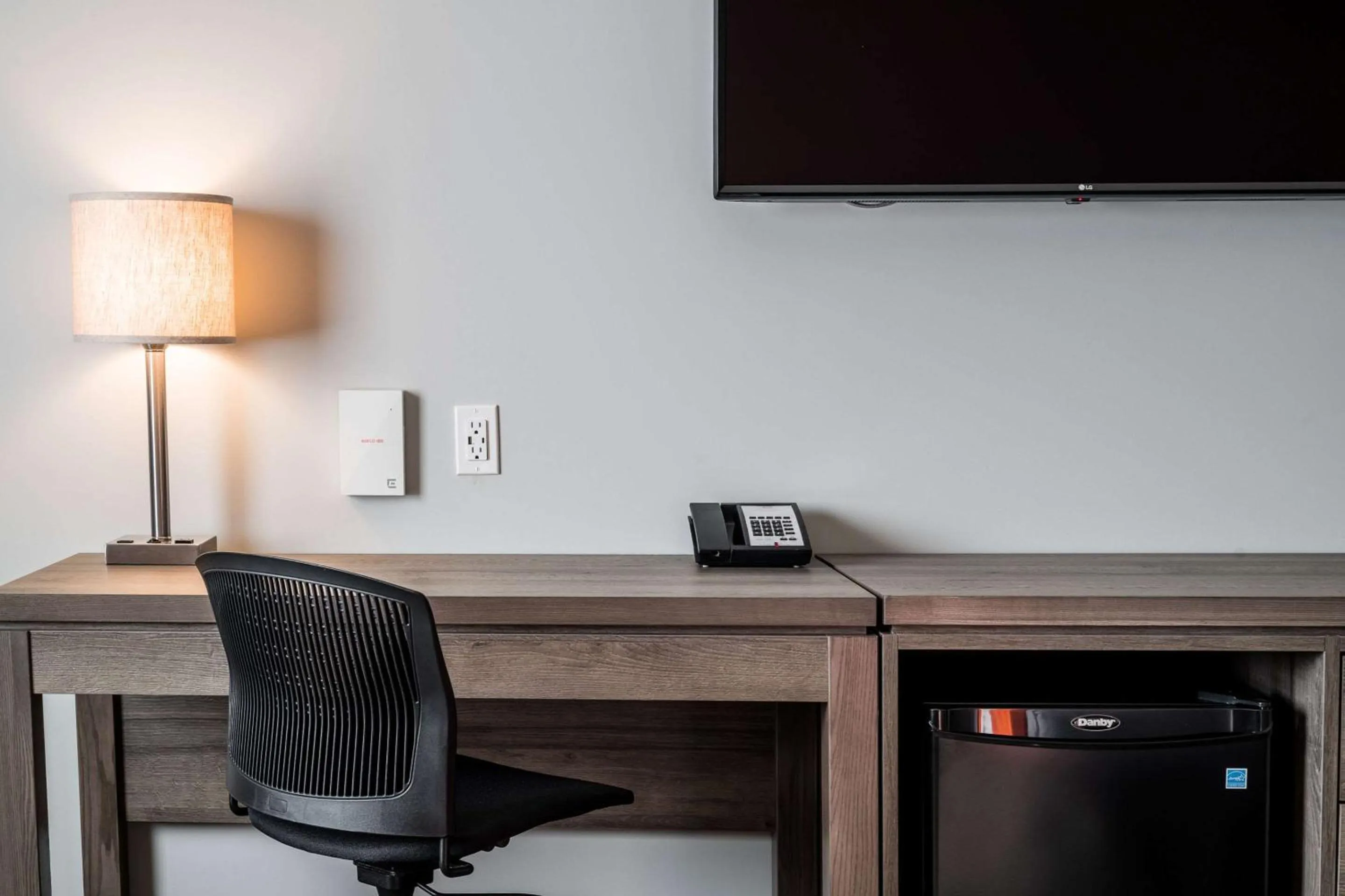 Bedroom in Amsterdam Inn & Suites, an Ascend Collection Hotel