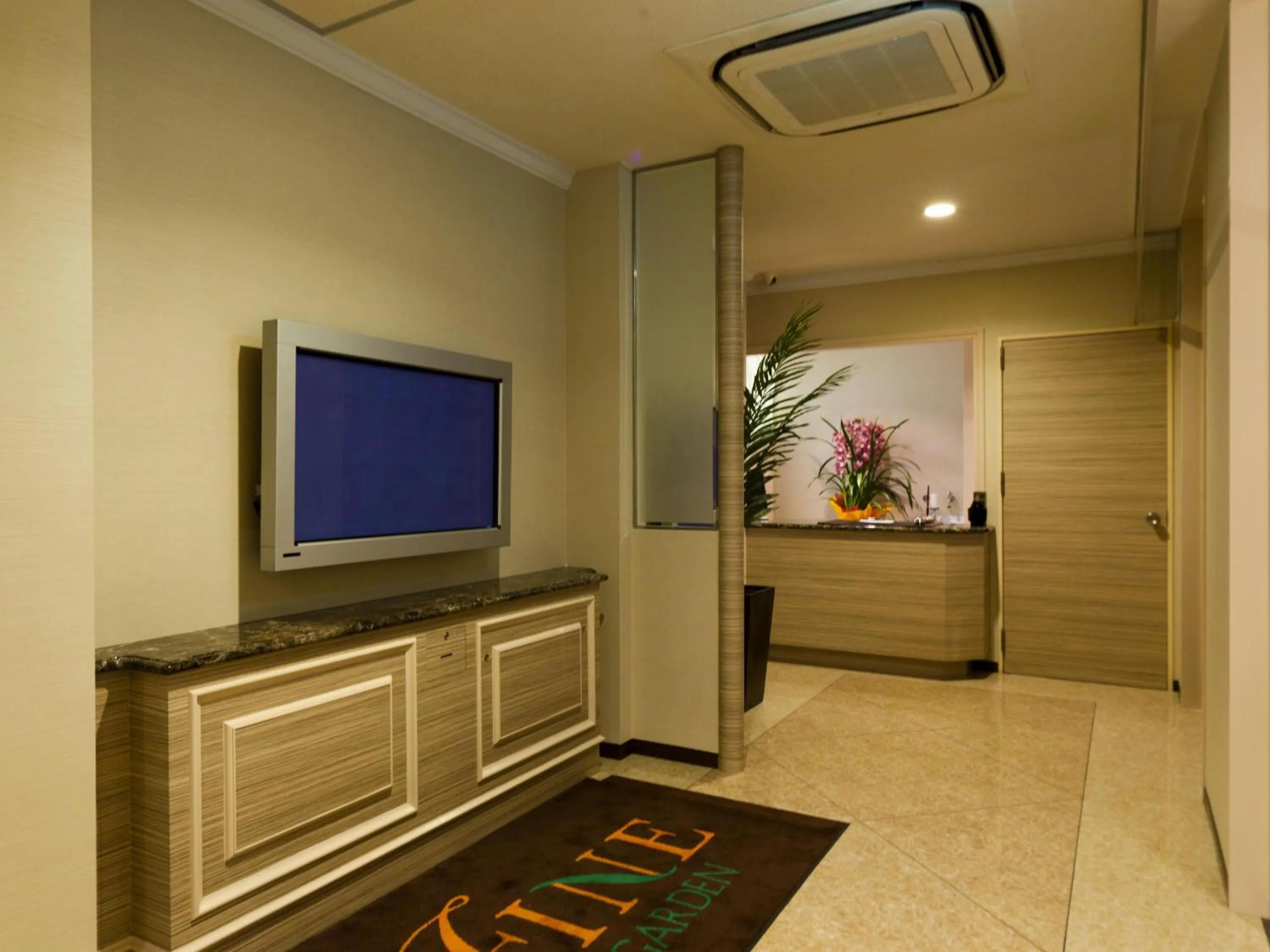 Lobby or reception in Hotel Fine Garden Matsuzaka II