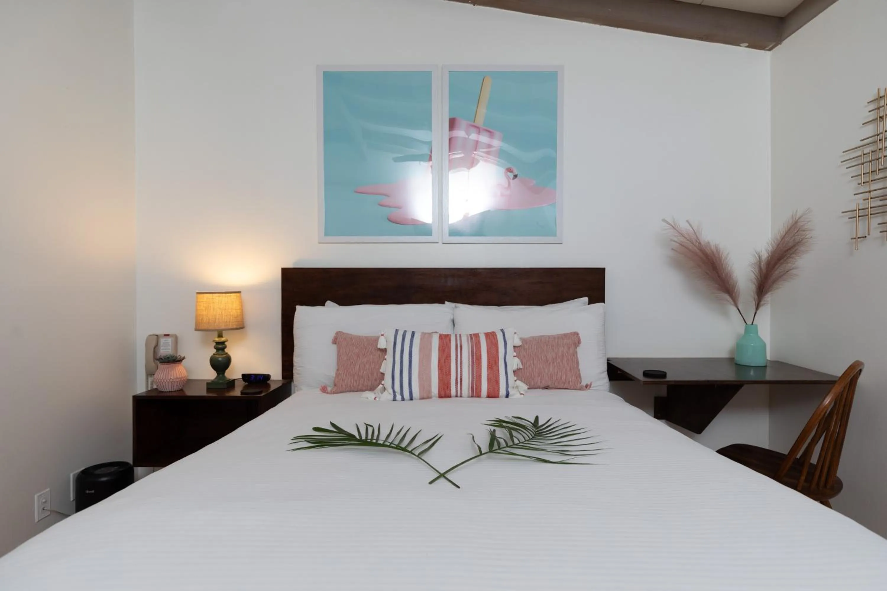 Bed in Float Palm Springs - Adults Only