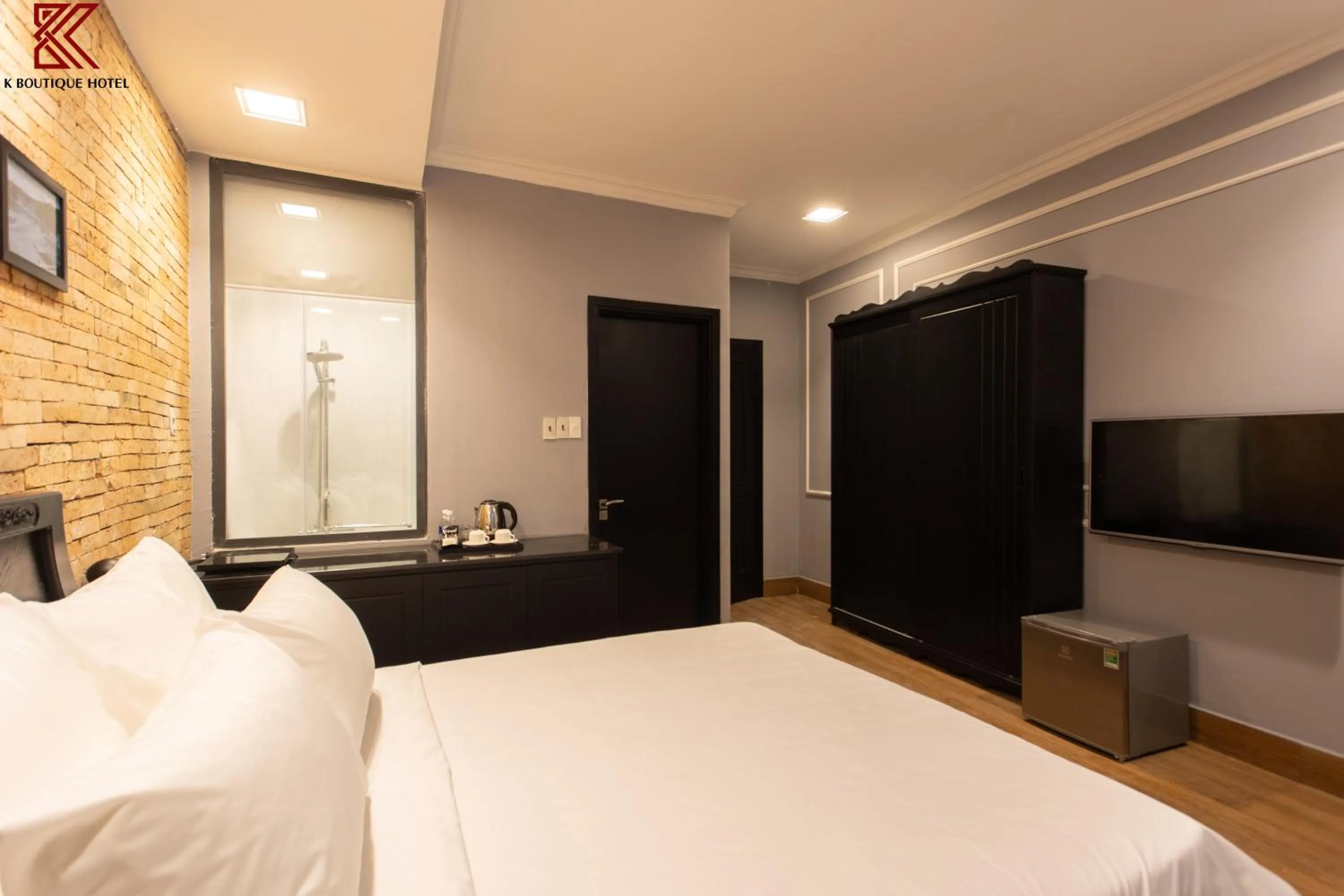 Bed in TTR Skypool View Hotel